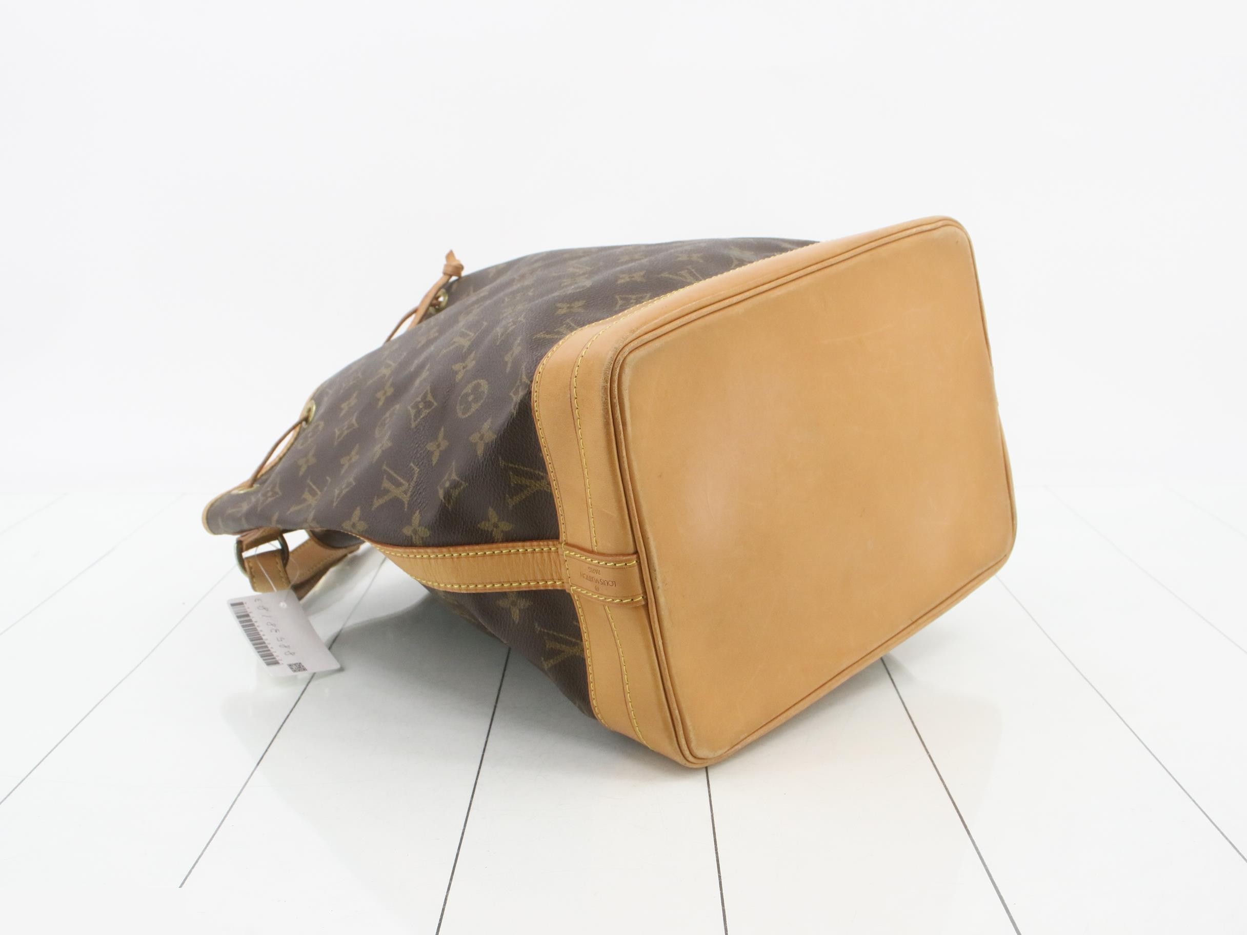 M42224 Noe Shoulder Bag — view 5