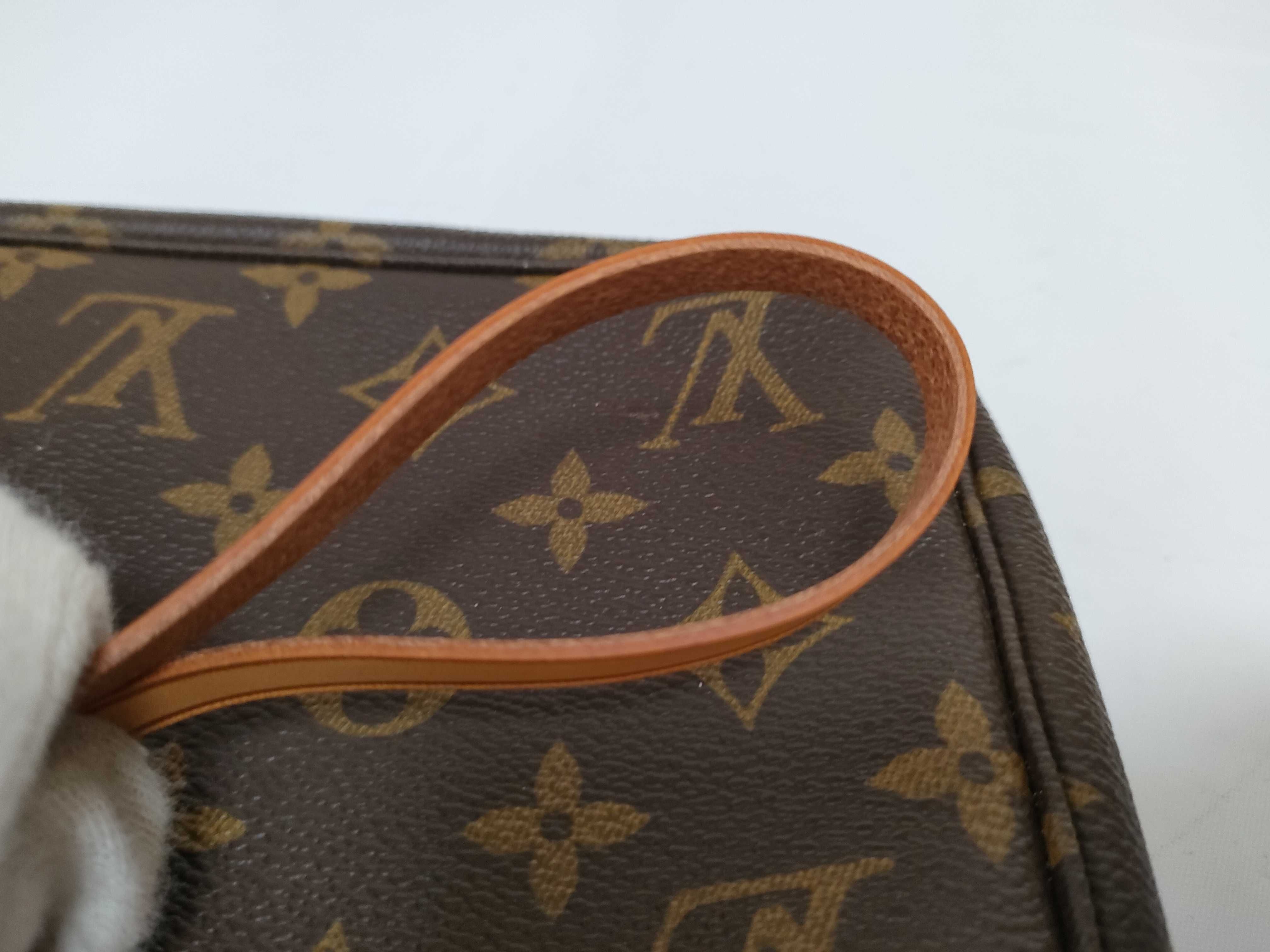 Monogram Louis Vuitton Monogram Accessoires VI1929 Pouch — view 13