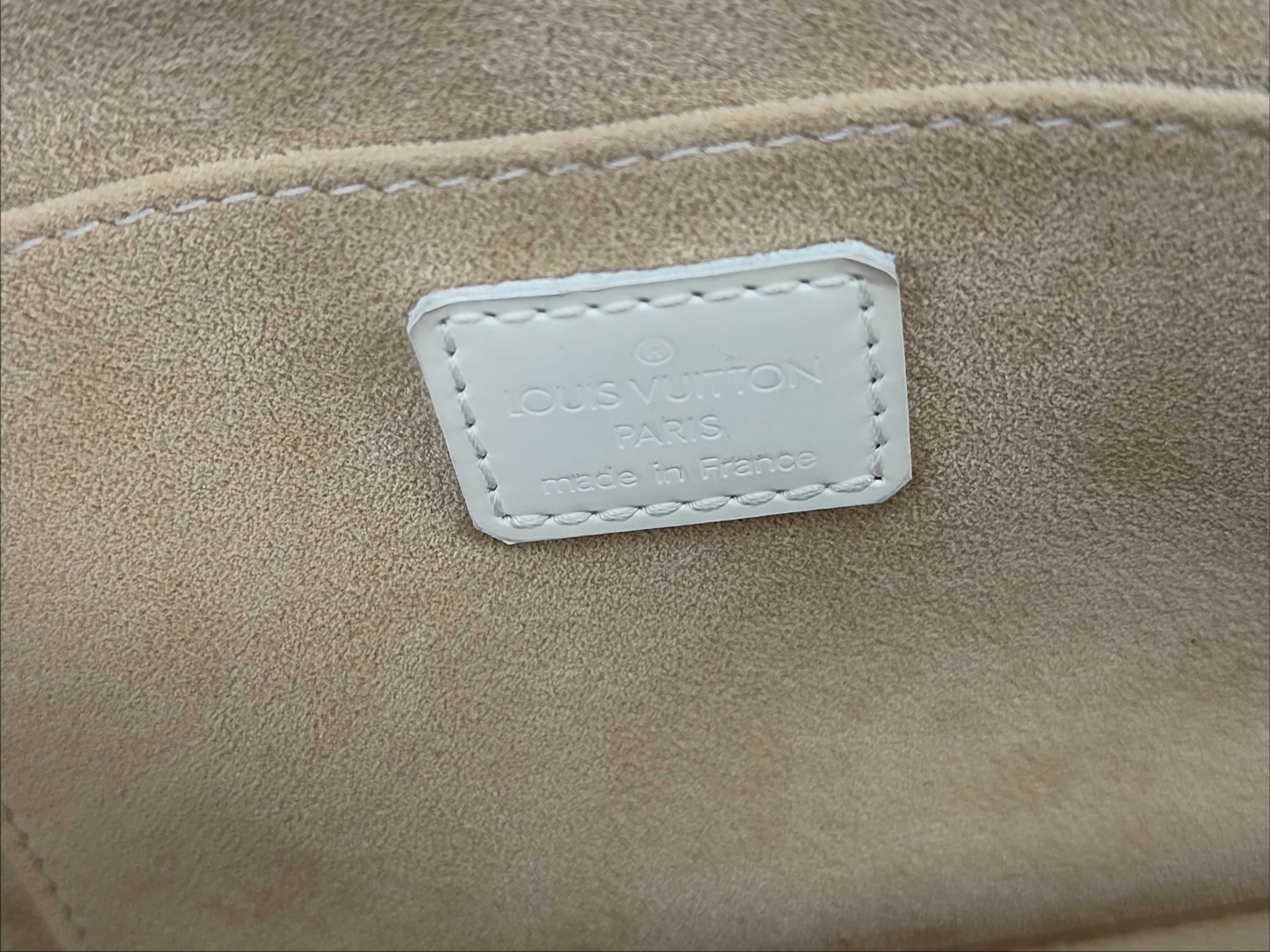 Monogram Graffiti Alma Horizontal M92176 BA0021 White Boston Bag — view 13