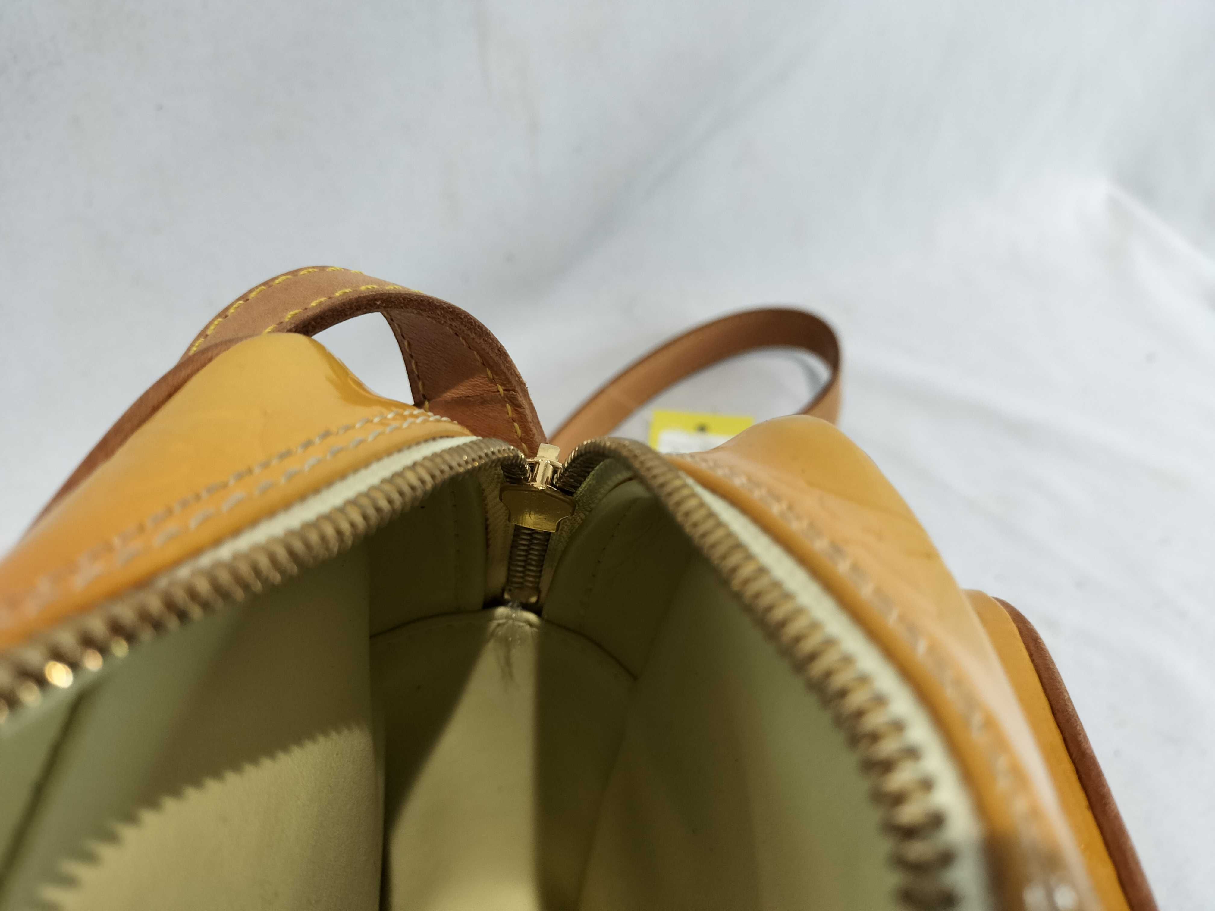 Vernis Worcester Shoulder Bag — view 11