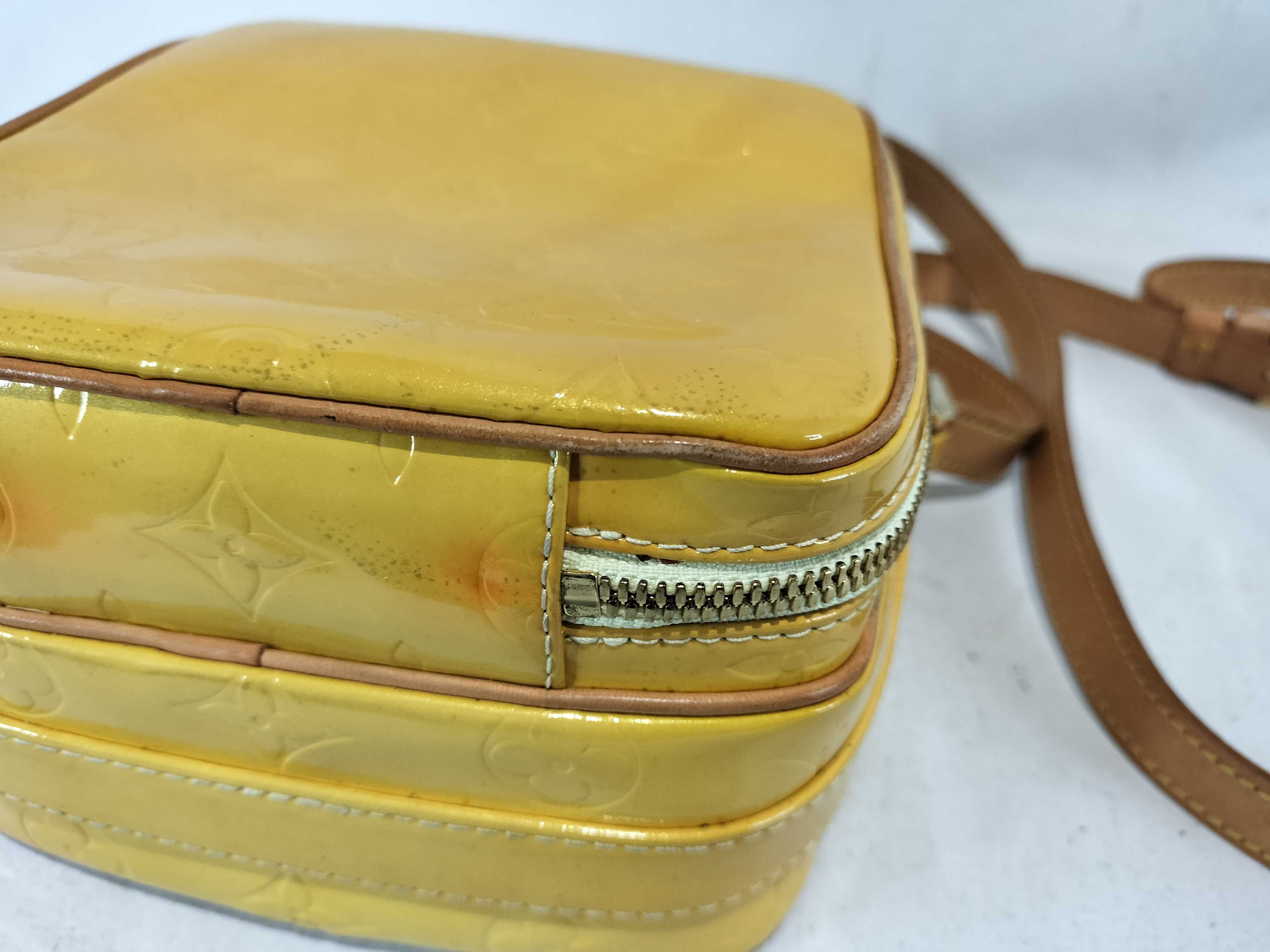 Vernis Worcester Shoulder Bag — view 6