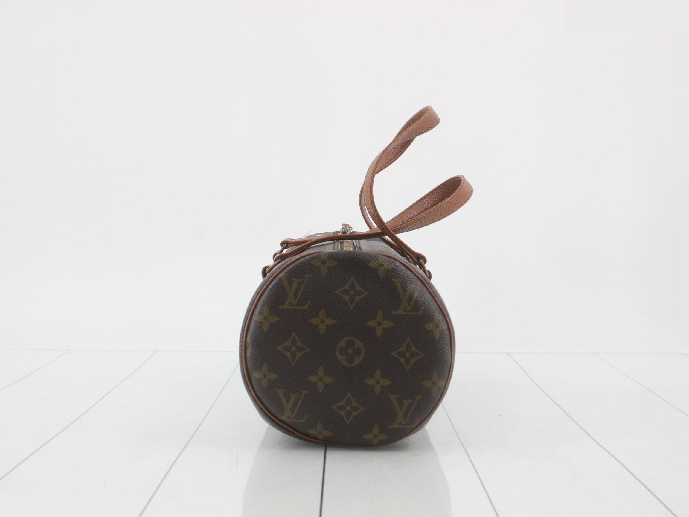 Papillon 30 with pouch — view 3
