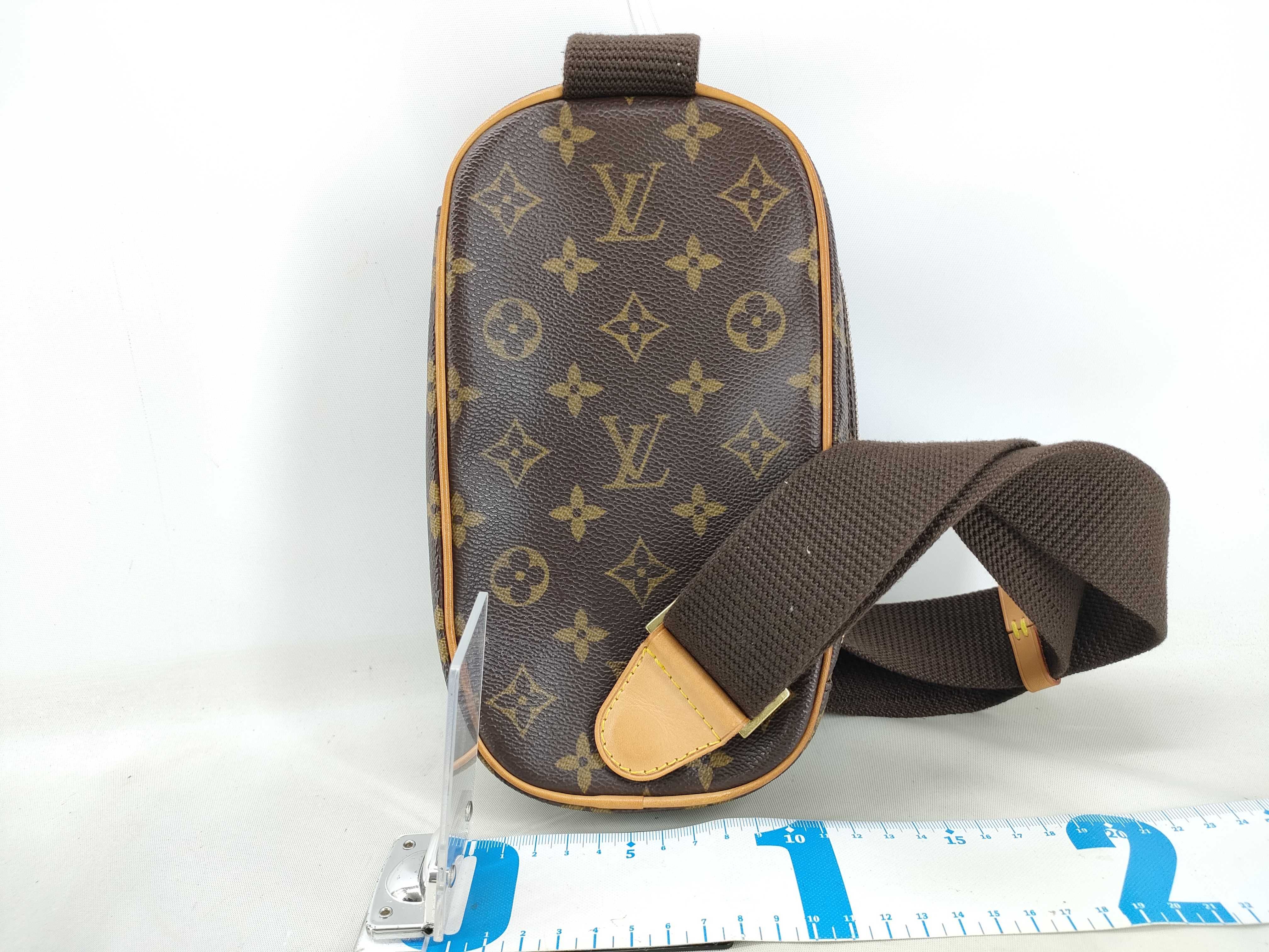 Monogram Pochette Gange M51870 CA0014 Waist Bag — view 2