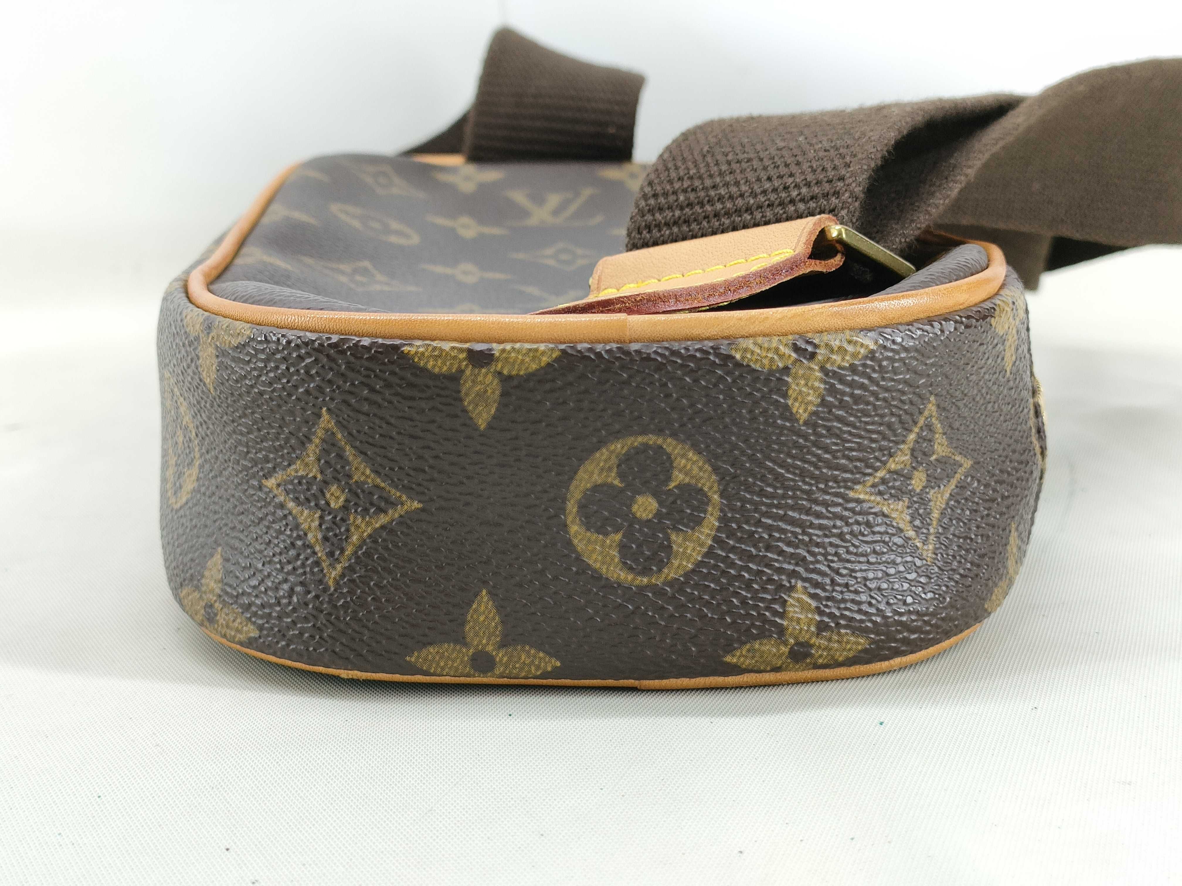 Monogram Pochette Gange M51870 CA0014 Waist Bag — view 3