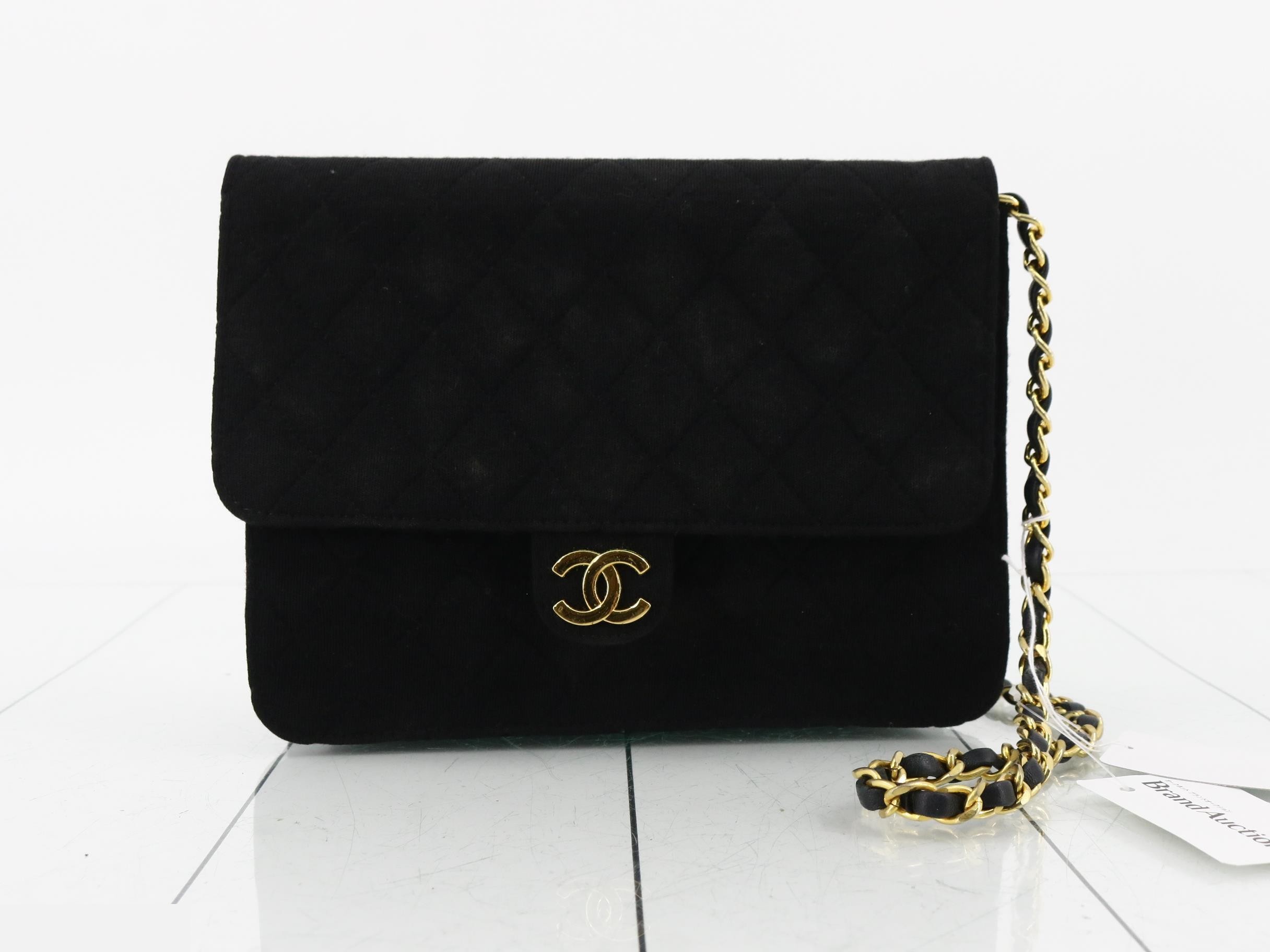 Matelassé Shoulder Bag