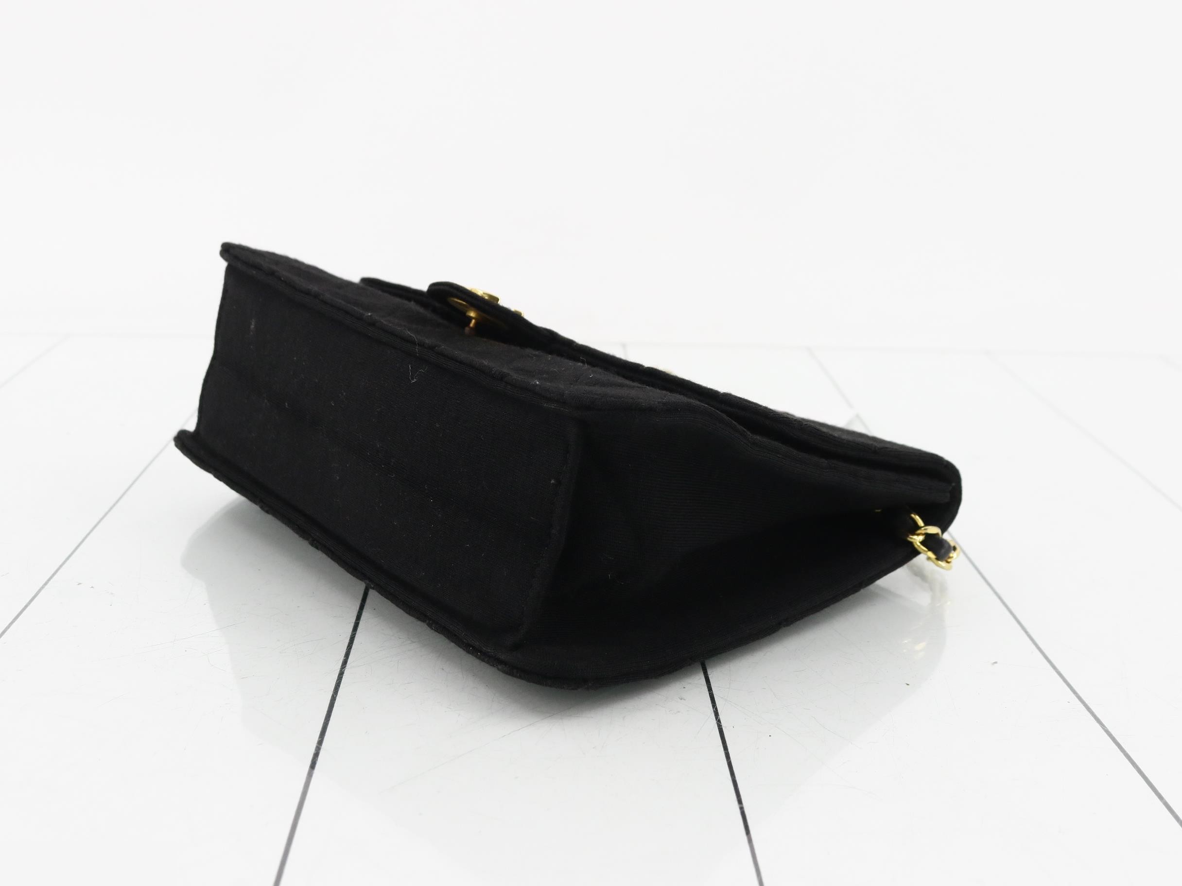 Matelassé Shoulder Bag — view 6