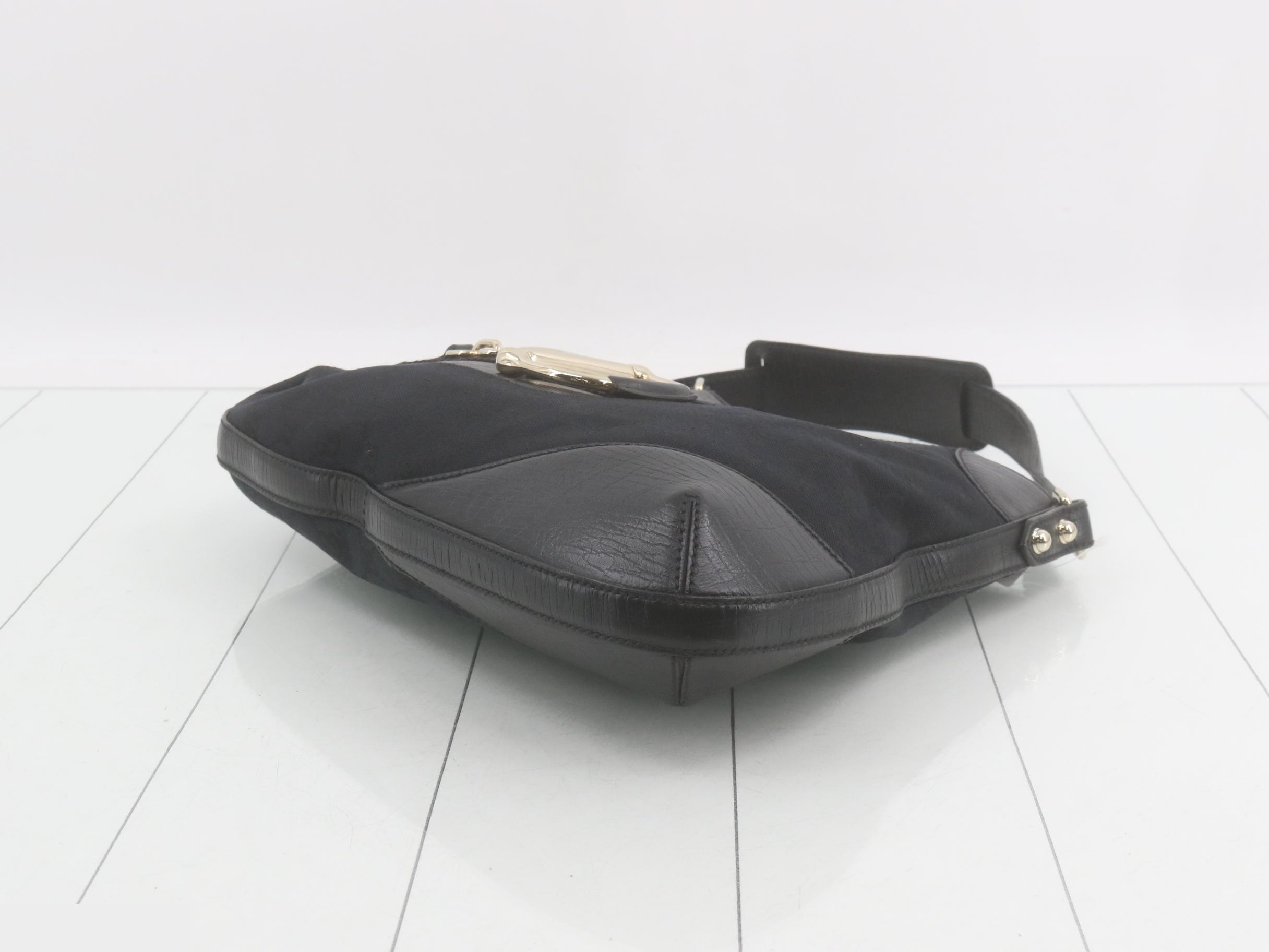 GG Canvas Horsebit Shoulder Bag — view 6