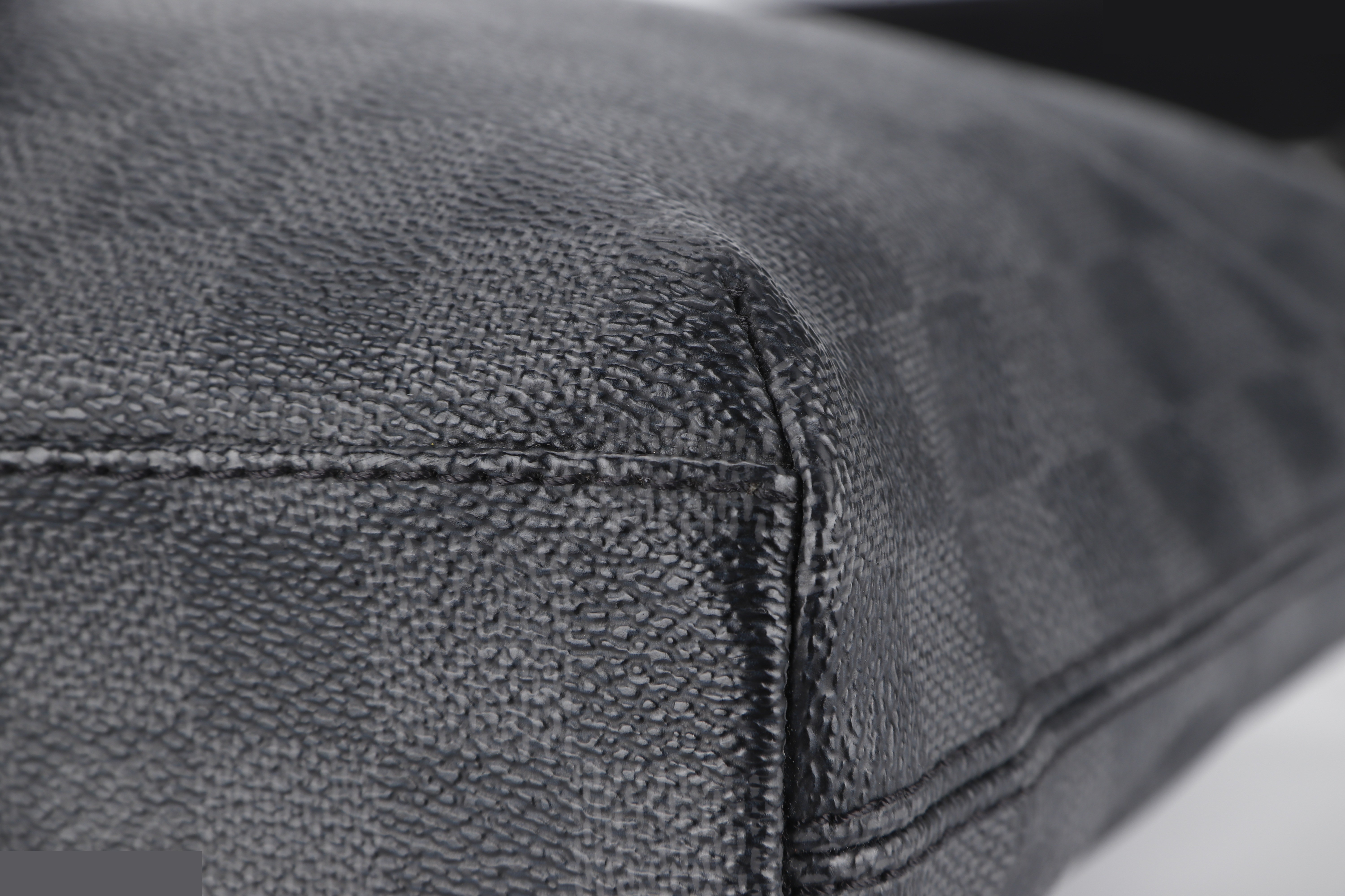 MICK MM MESSENGER DAMIER GRAPHITE SHW — view 7