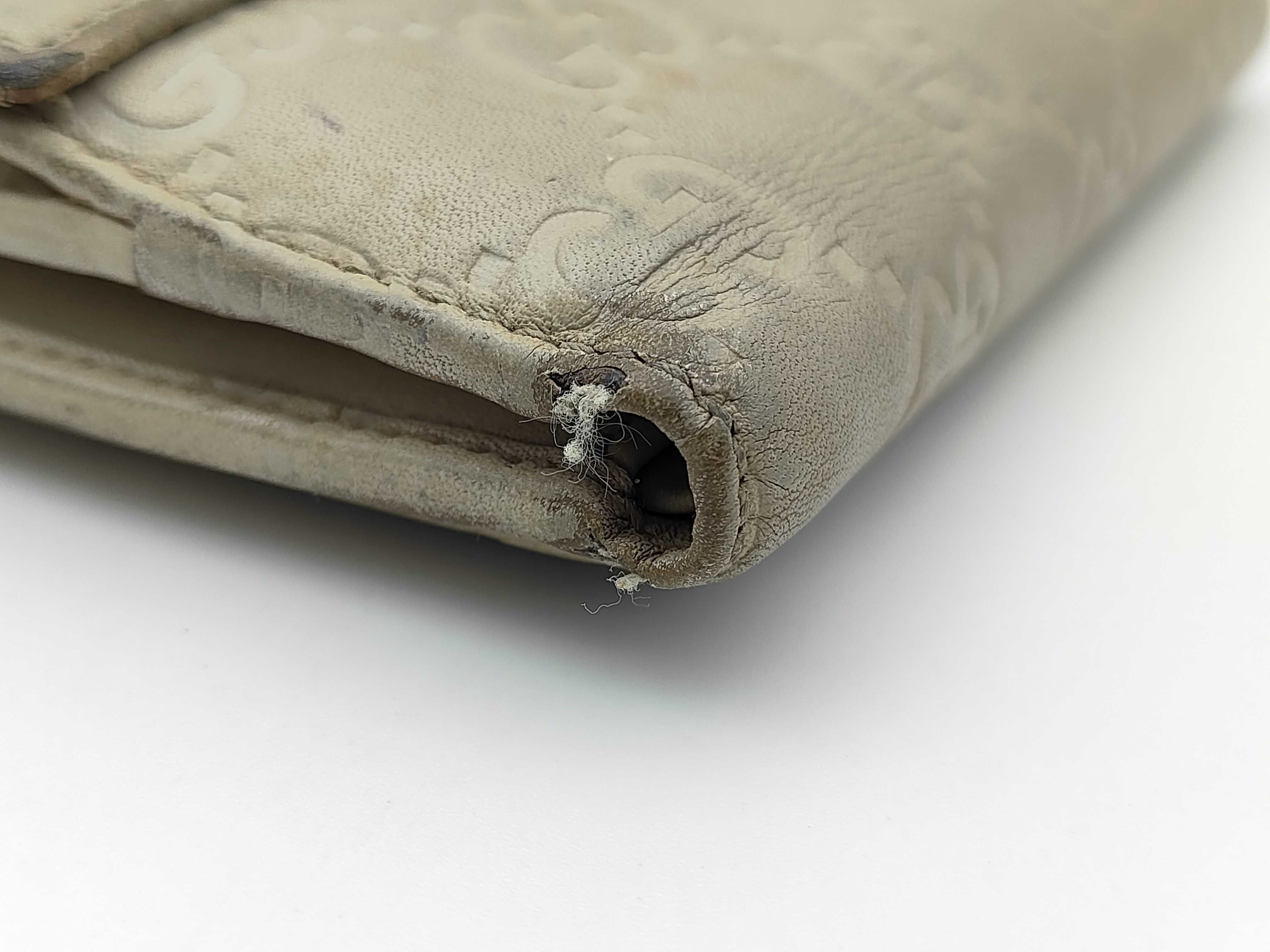 wallet — view 3