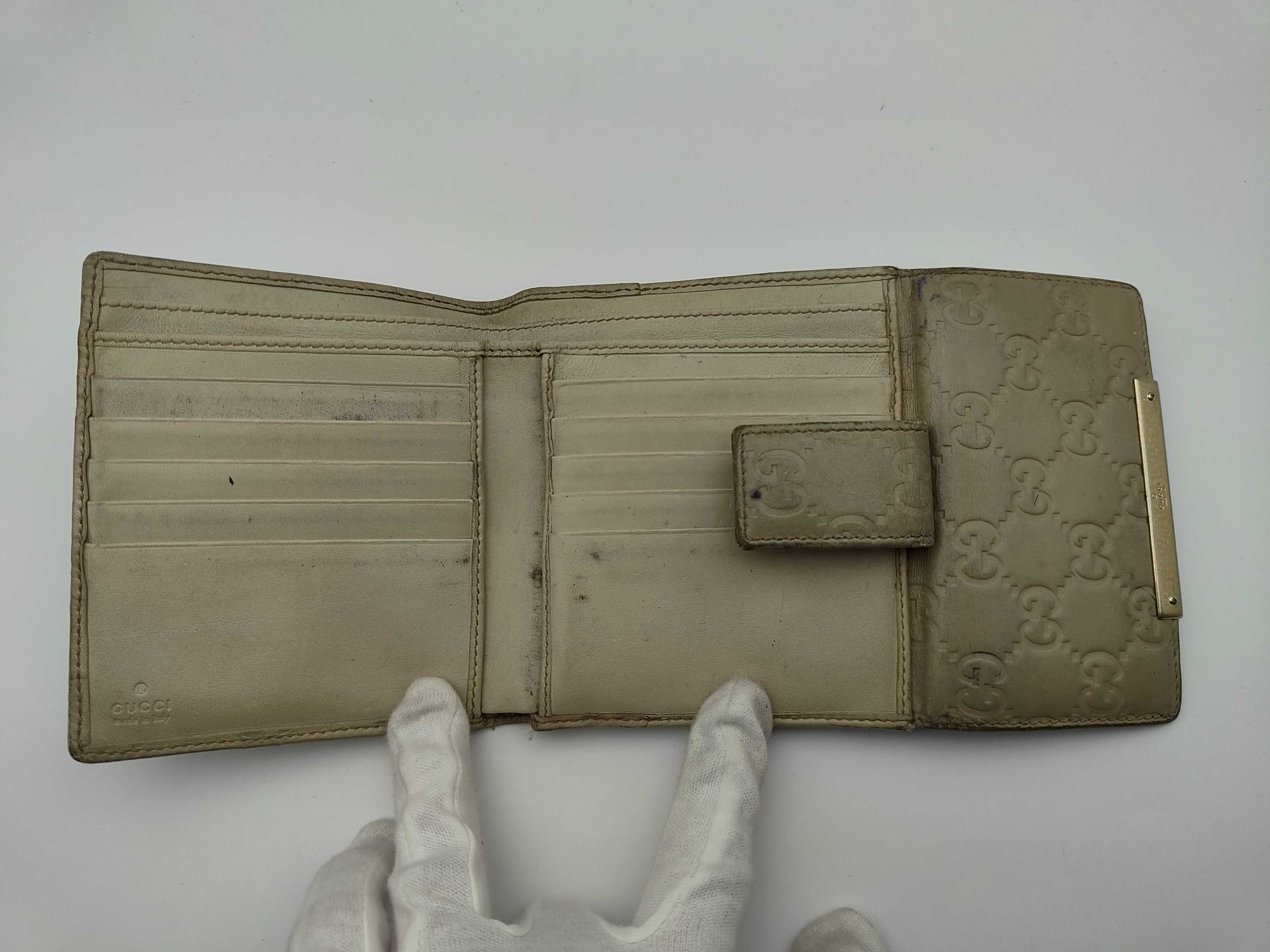 wallet — view 4