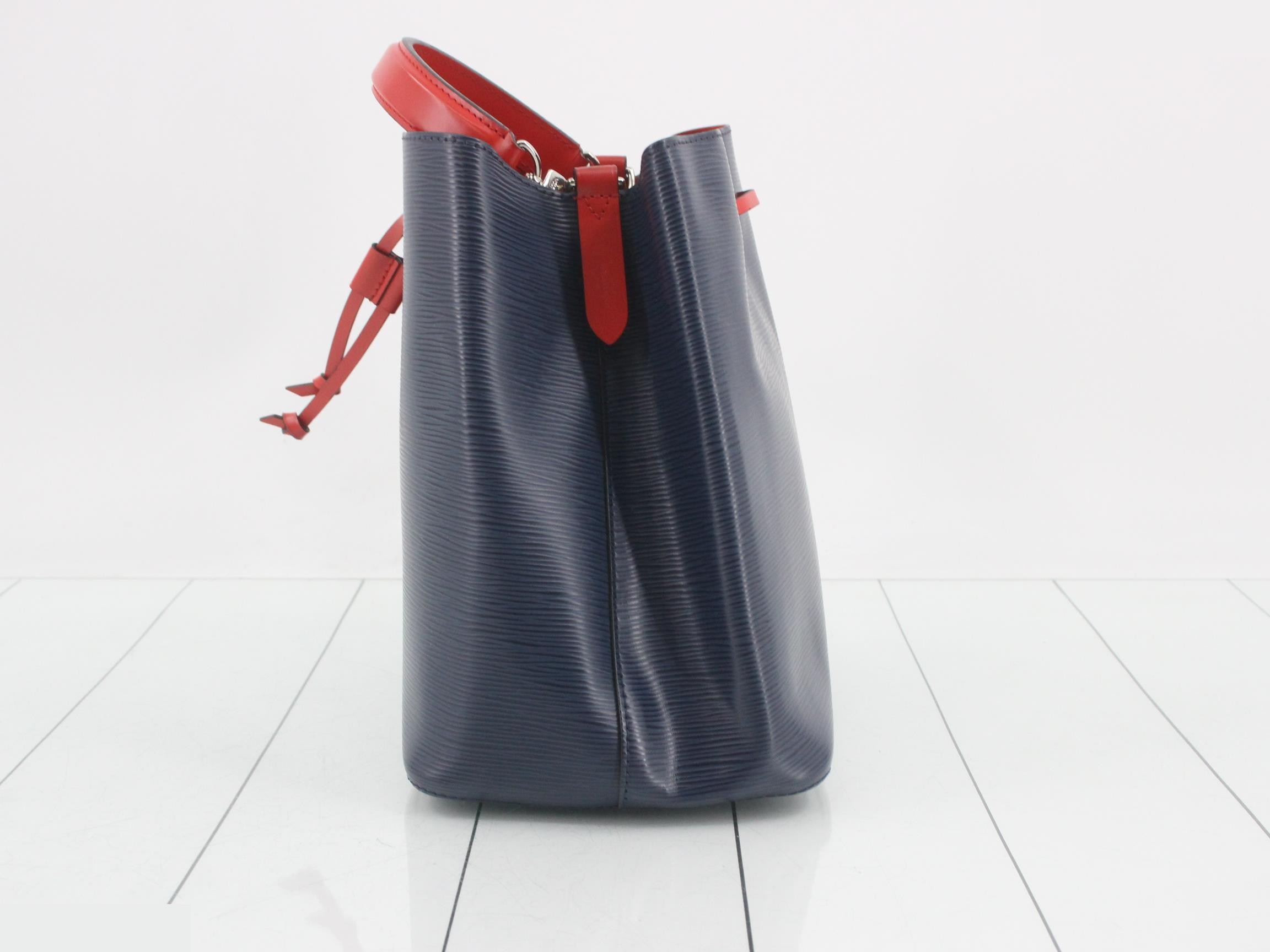 Epi NeoNoe Indigo Blue 2-Way Handbag — view 4