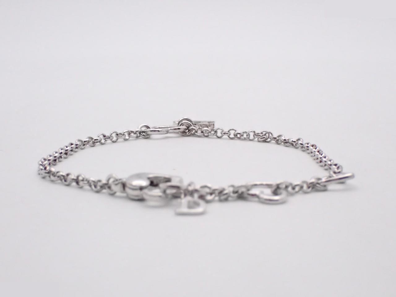 Other lines: Precious metal bracelets and bangles (metal), wrist circumference approximately 19 cm. — view 2