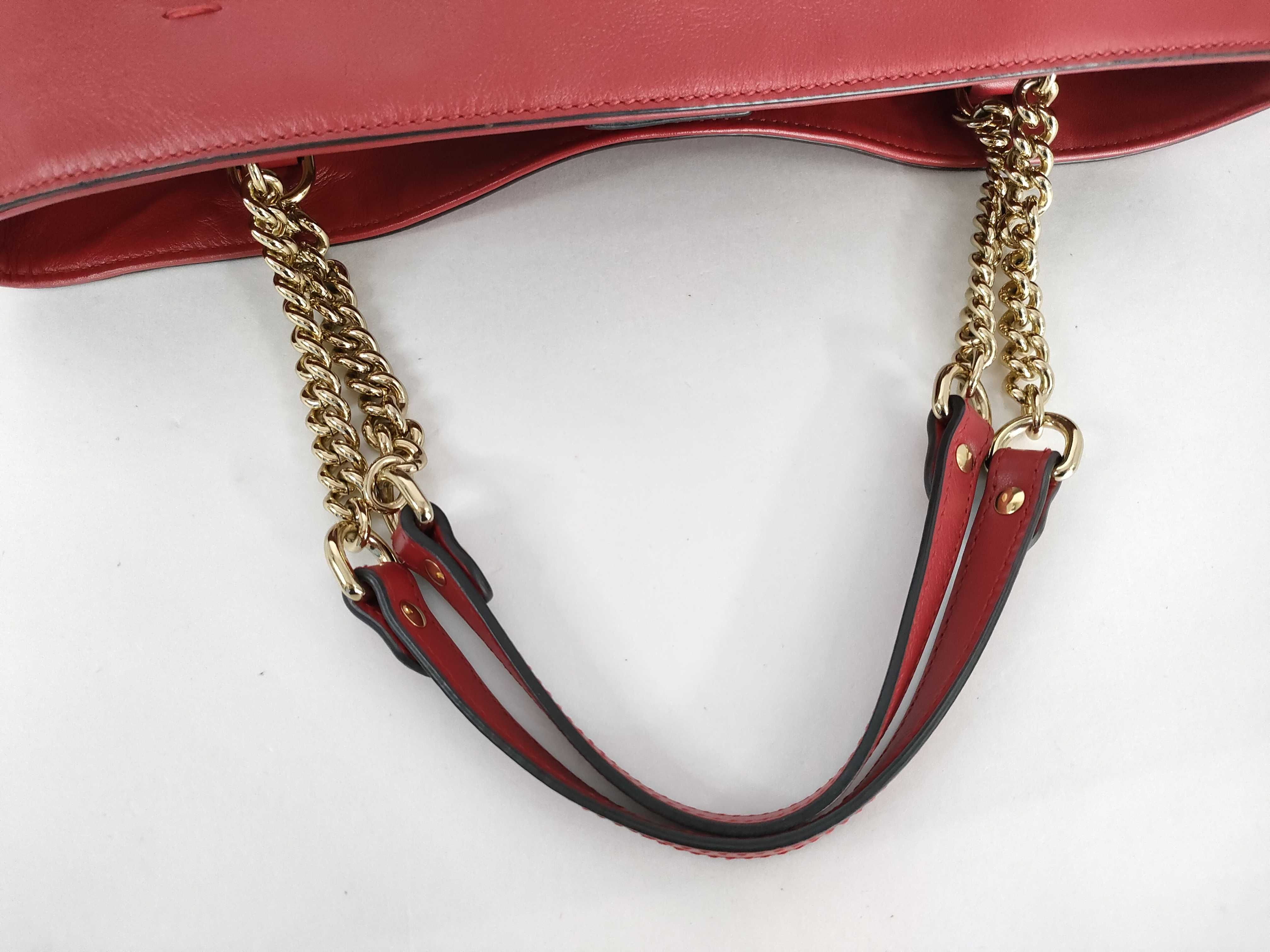 Interlocking G Chain Tote Bag — view 3