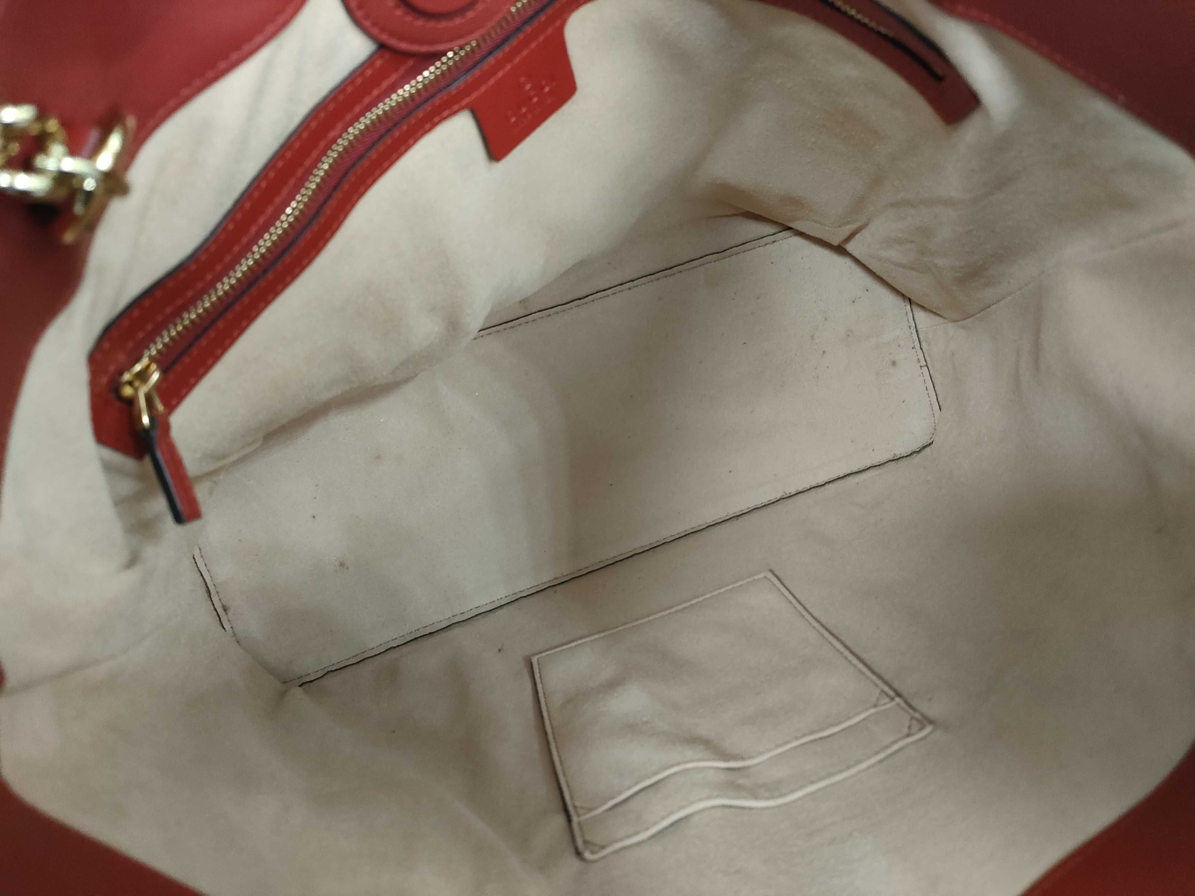 Interlocking G Chain Tote Bag — view 8