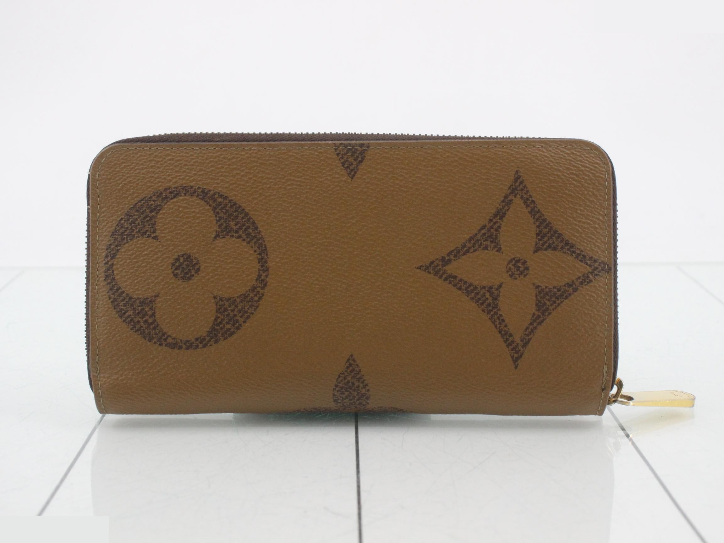 Zippy Wallet Monogram Giant Reverse — view 2