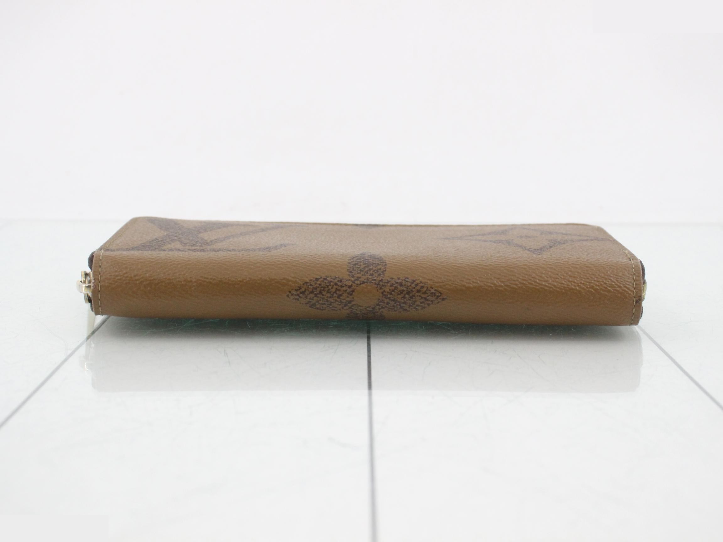 Zippy Wallet Monogram Giant Reverse — view 3