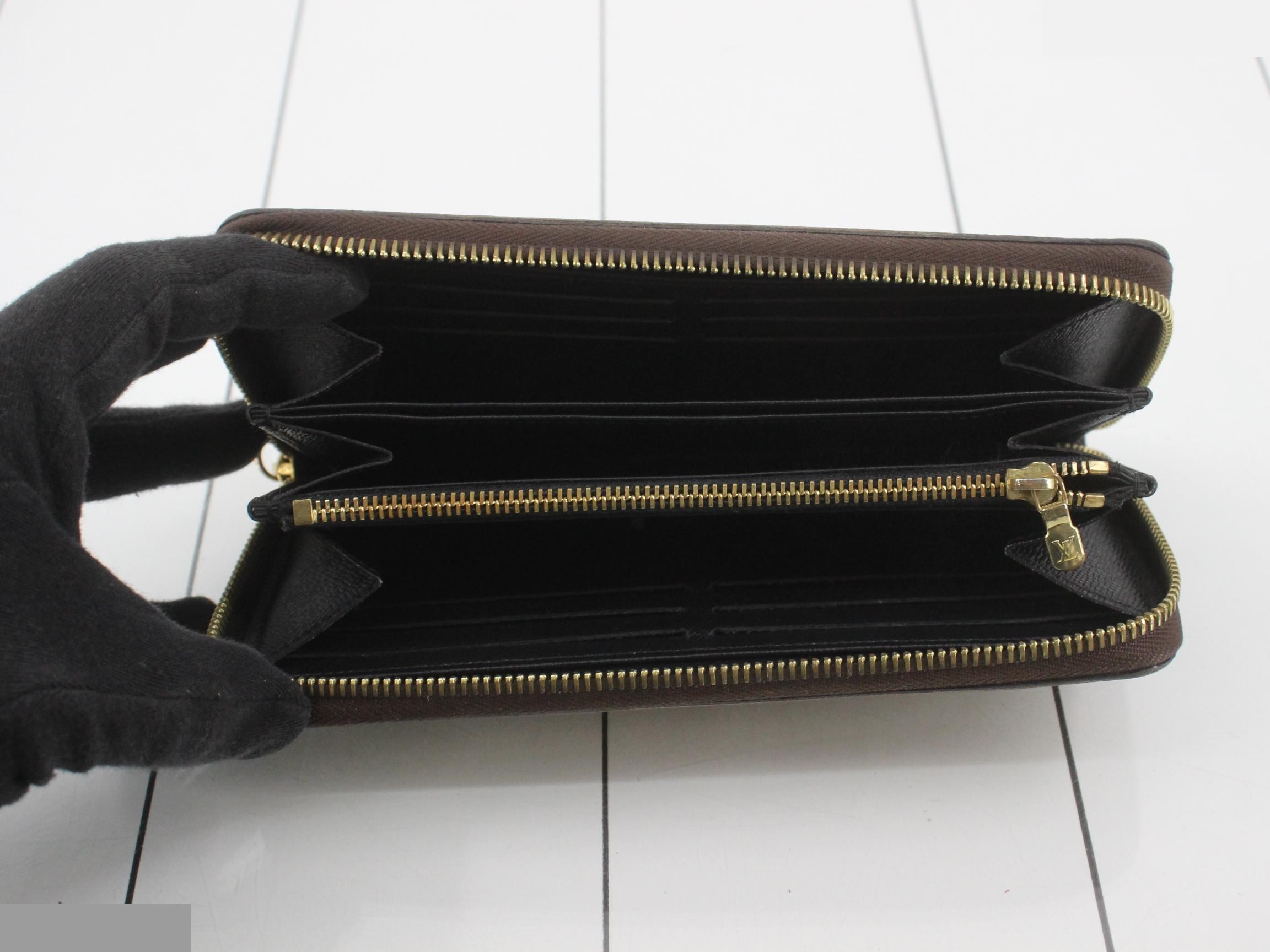 Zippy Wallet Monogram Giant Reverse — view 4