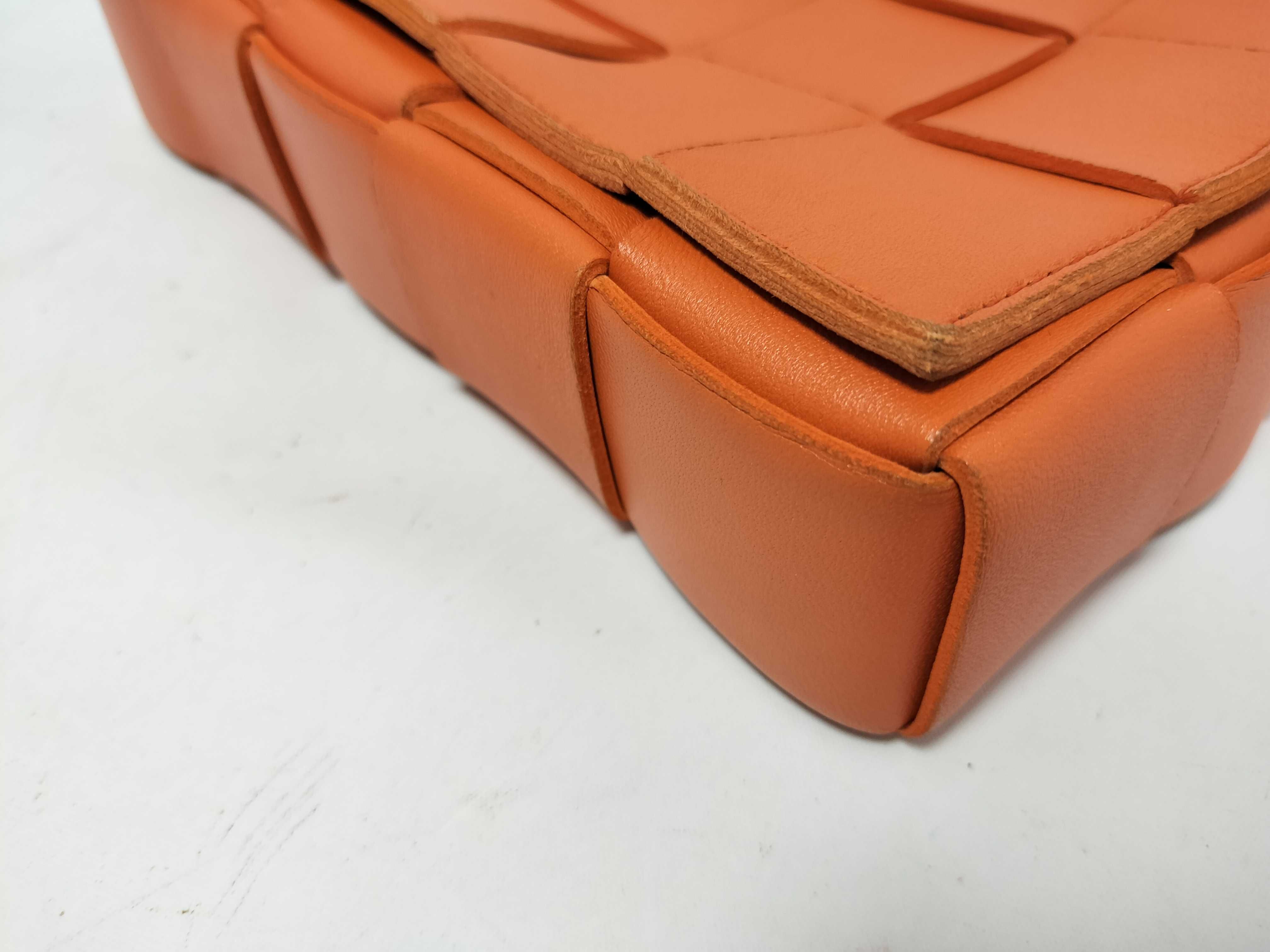 Intrecciato Bottega Veneta Cassette Shoulder Bag — view 7