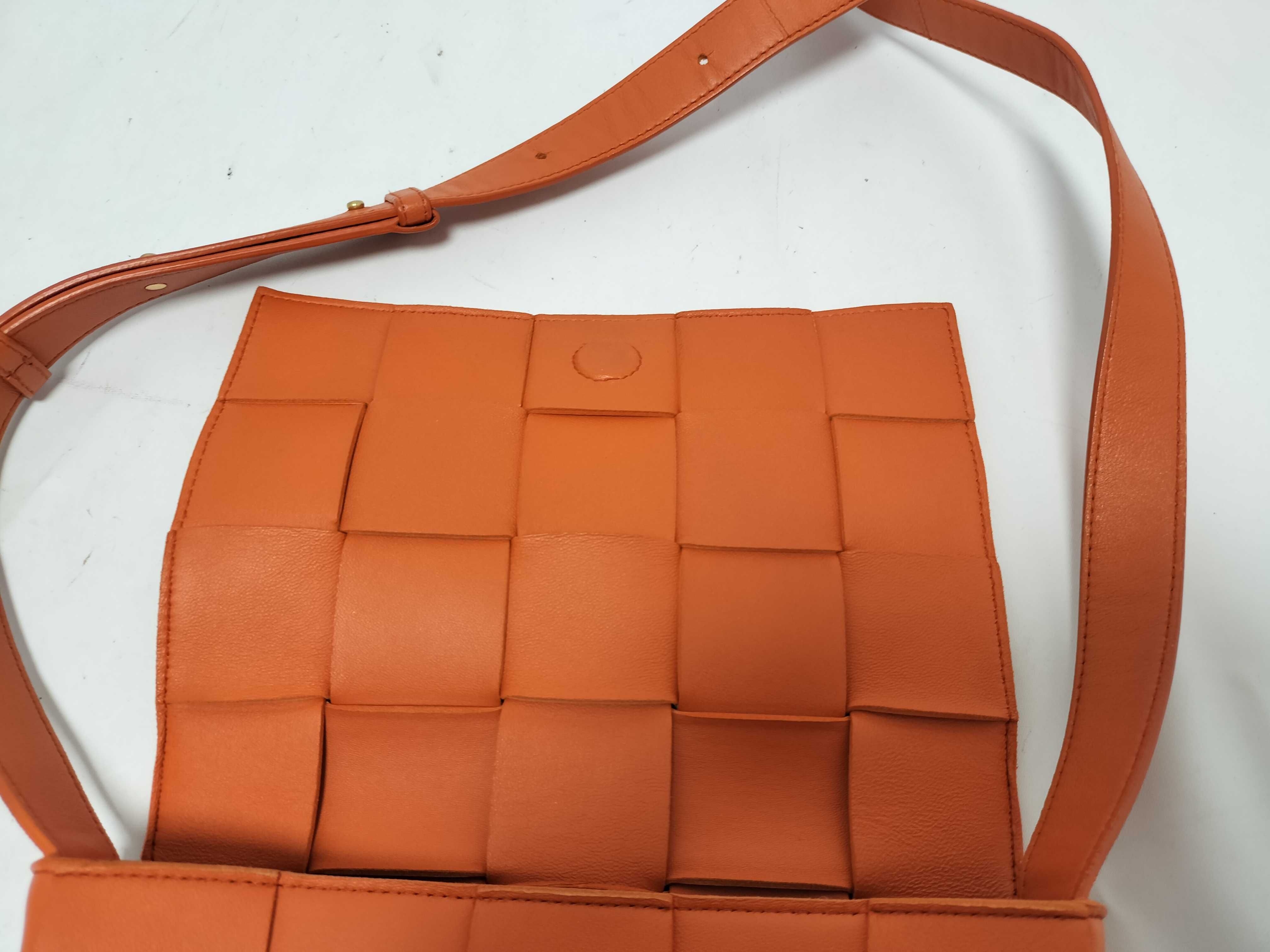 Intrecciato Bottega Veneta Cassette Shoulder Bag — view 9