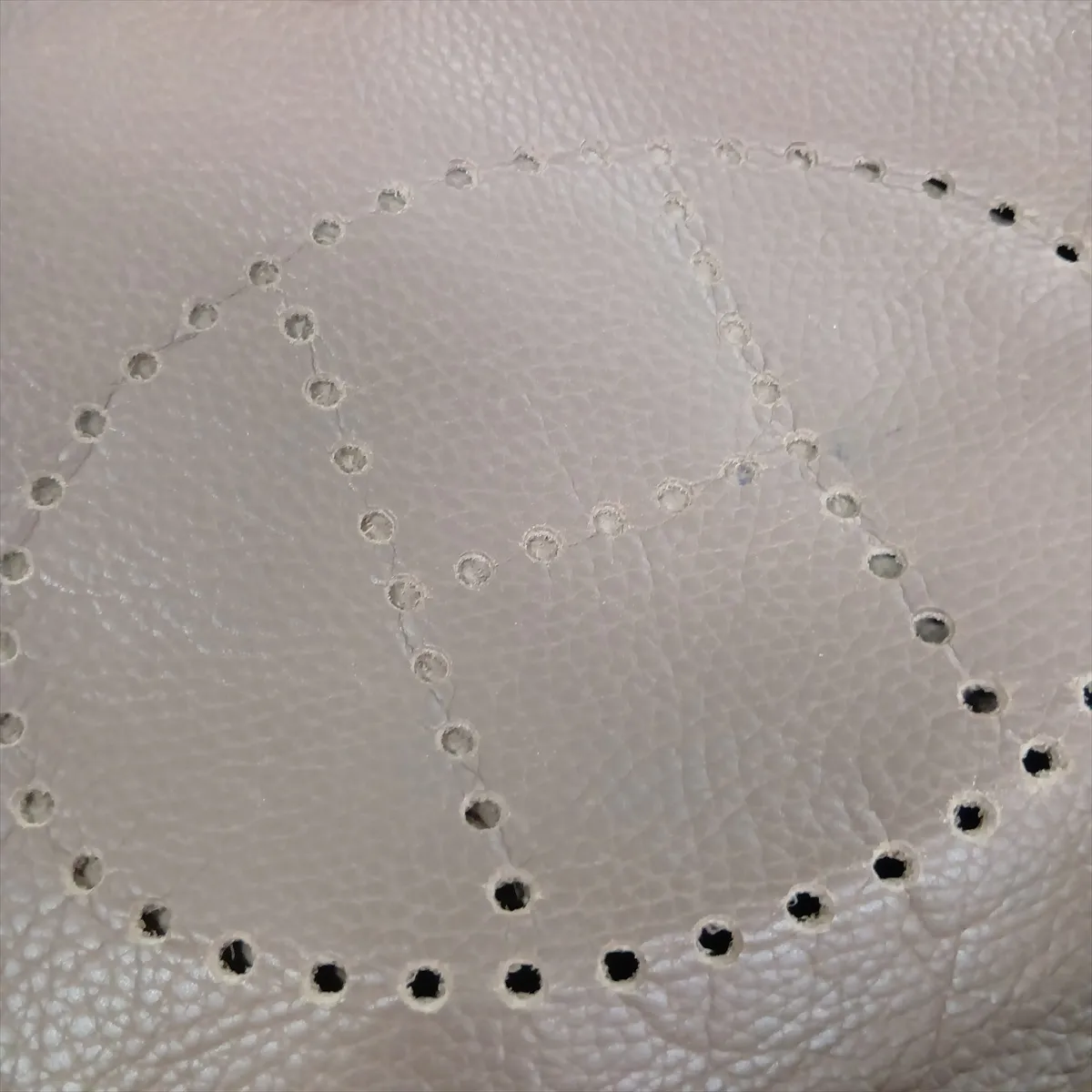 Evelyne II 29 PM, Taurillon Clemence leather, Etoupe color, silver hardware, stamp unknown. — view 14