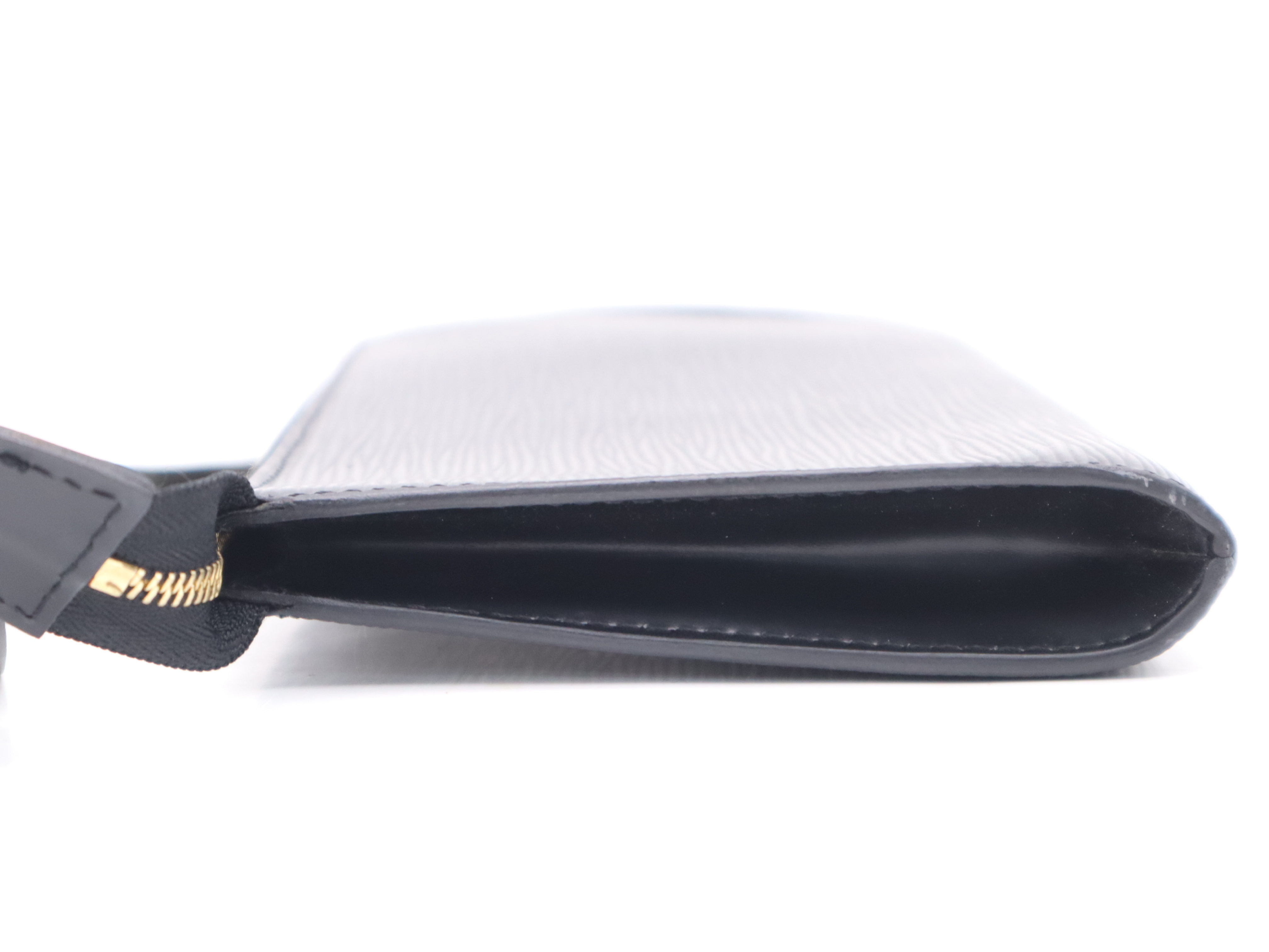 M52942 Epi Pochette Accessoires Noir Pouch — view 3