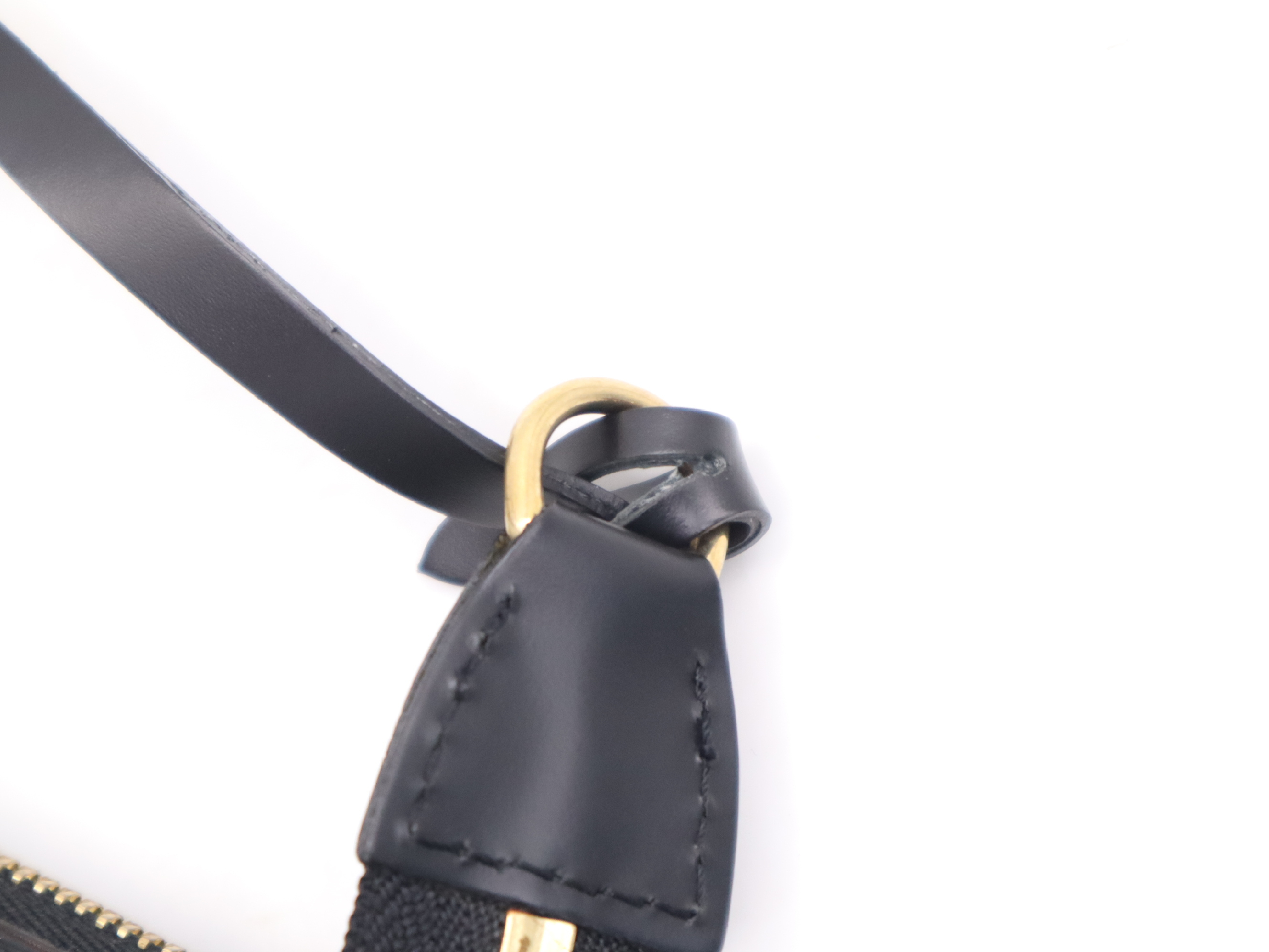 M52942 Epi Pochette Accessoires Noir Pouch — view 8