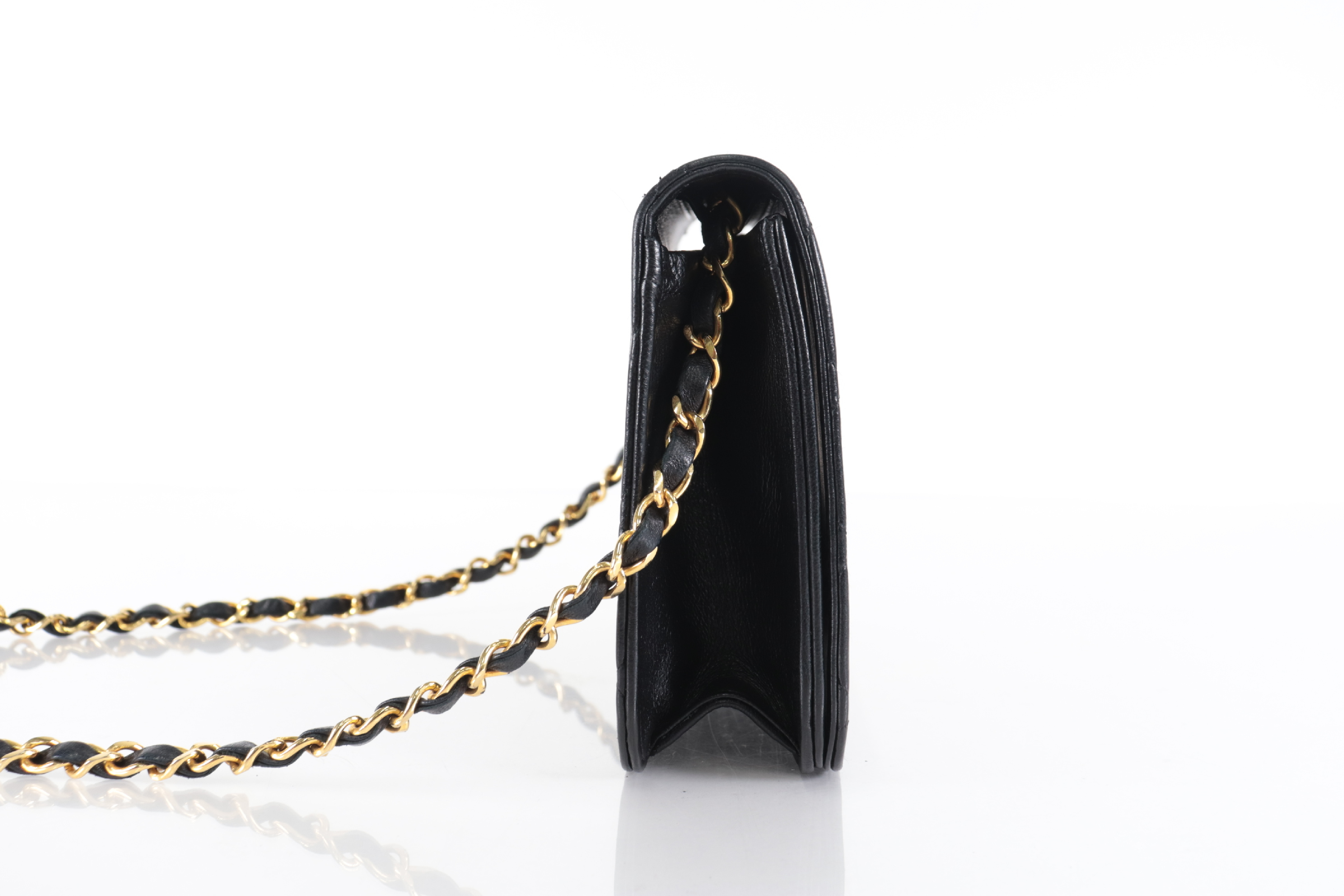 Matelassé Lambskin Full Flap Push Chain Shoulder Bag — view 3