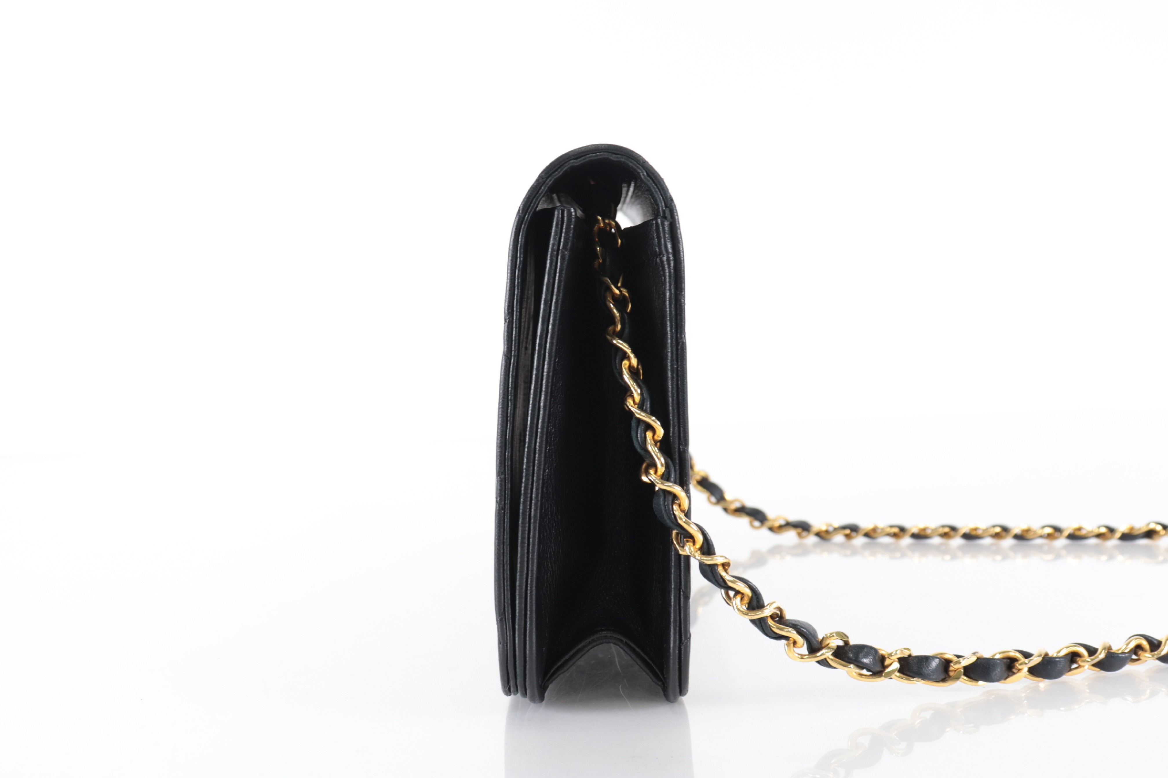 Matelassé Lambskin Full Flap Push Chain Shoulder Bag — view 4