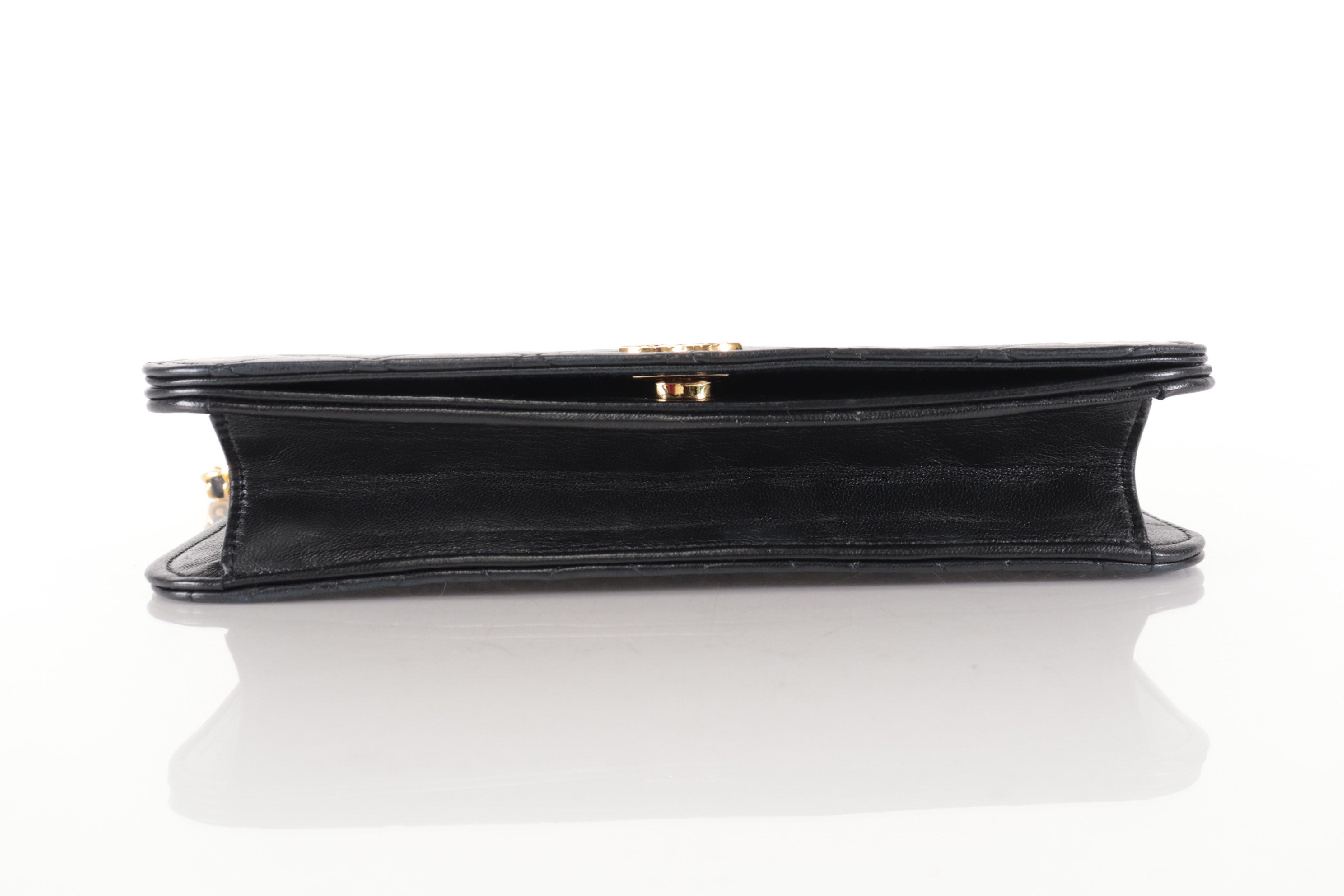 Matelassé Lambskin Full Flap Push Chain Shoulder Bag — view 6
