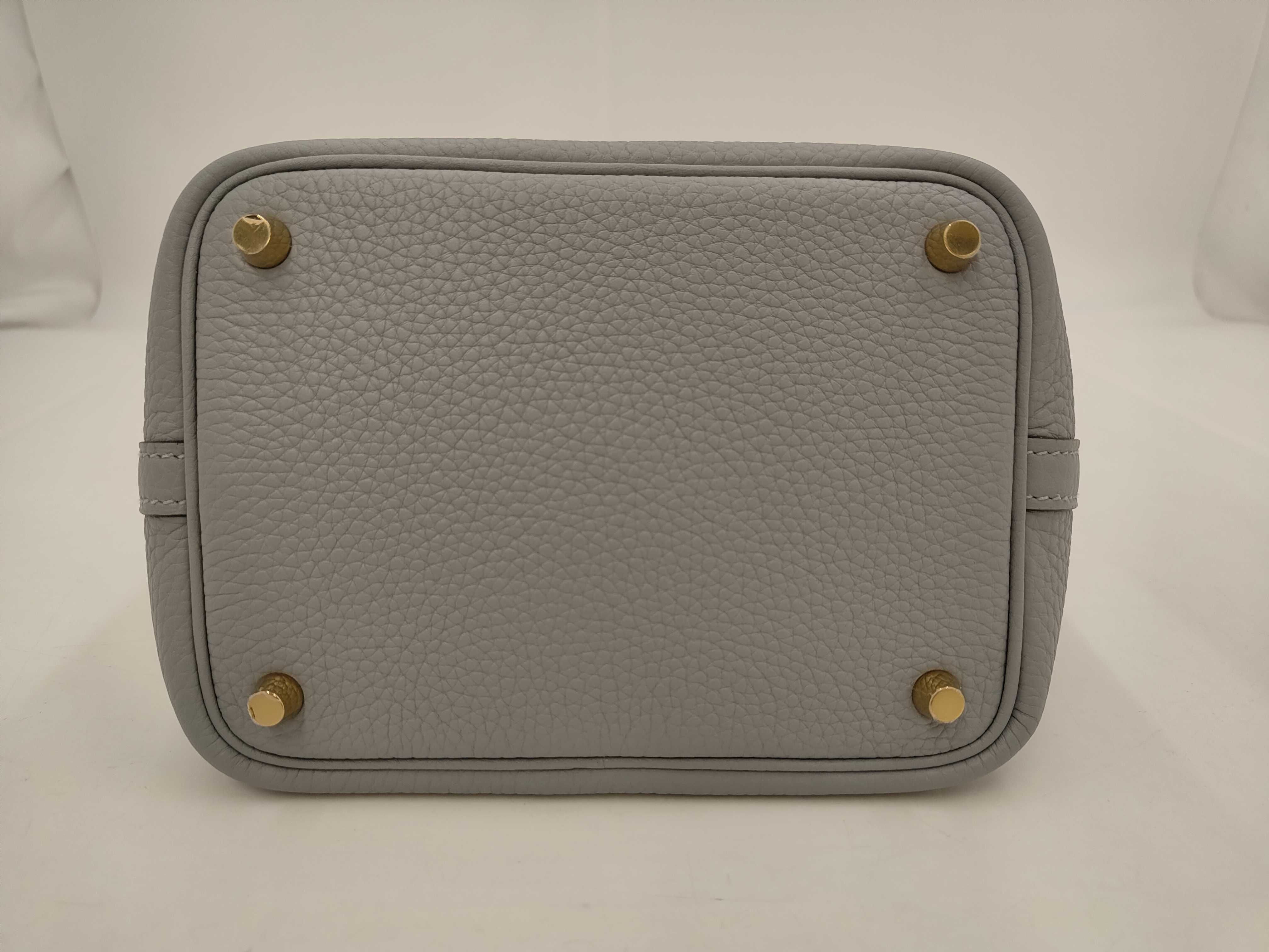 Picotan Lock 18 PM Gripantin Gold Hardware G Engraved Handbag — view 3