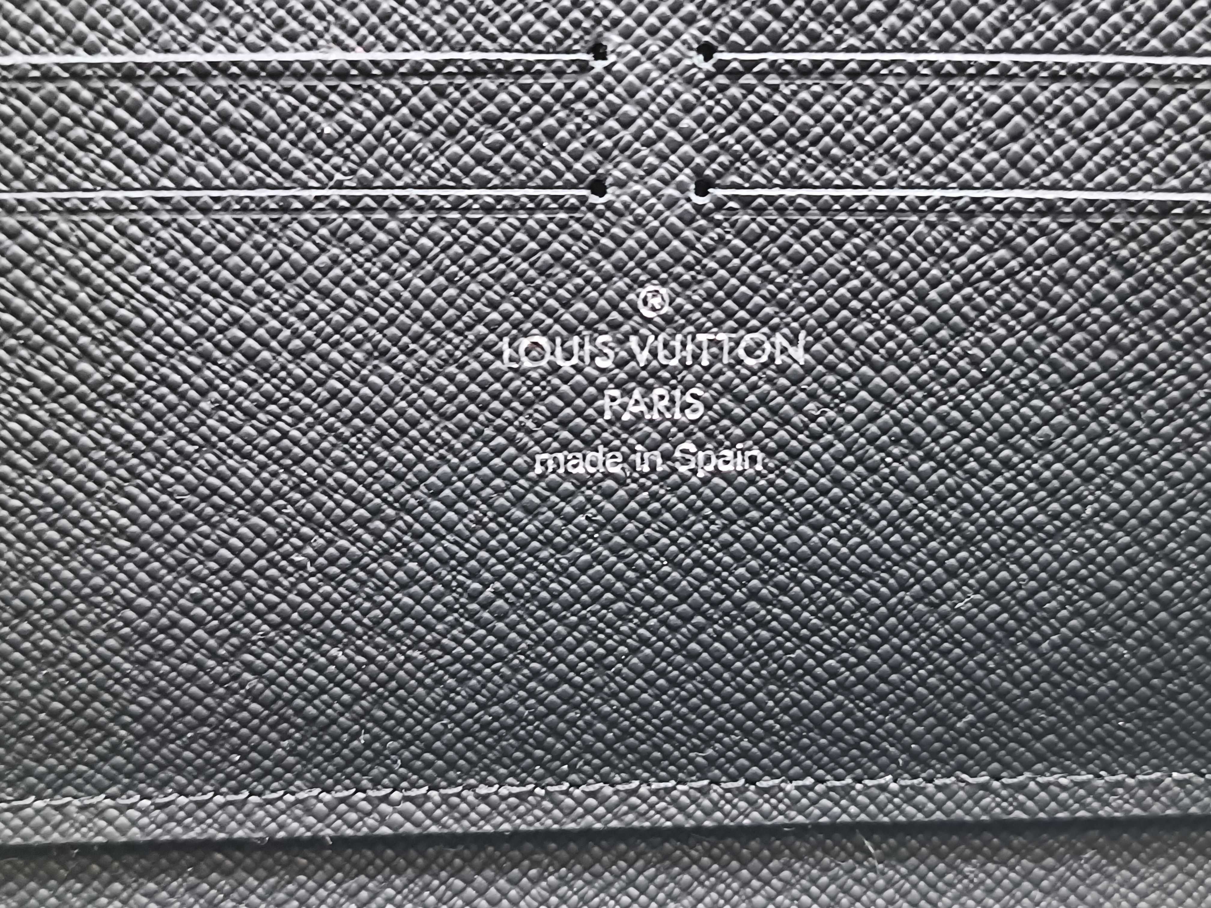 Damier Graphite Zippy Dragonne Wallet N60379 — view 15