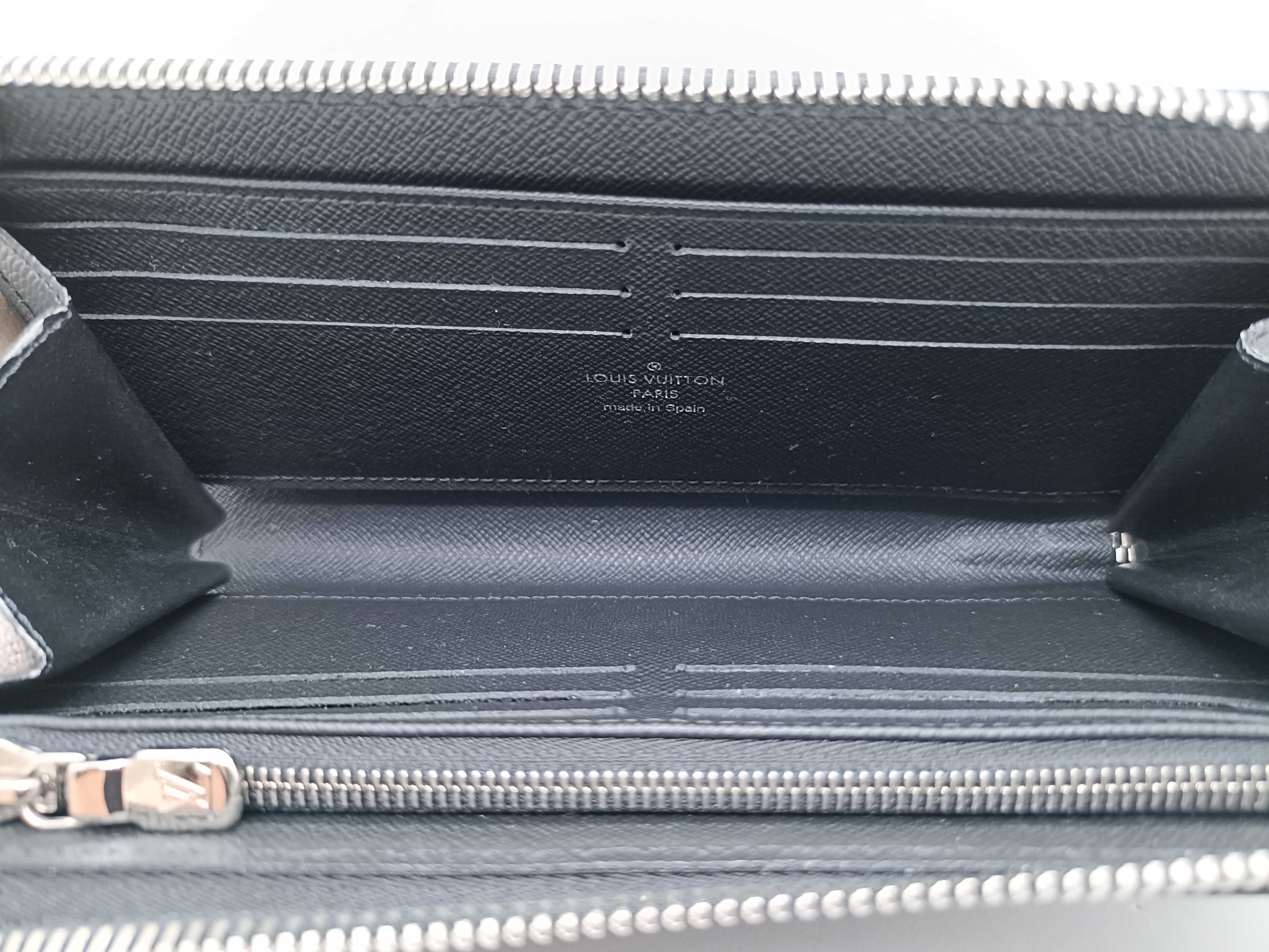 Damier Graphite Zippy Dragonne Wallet N60379 — view 10