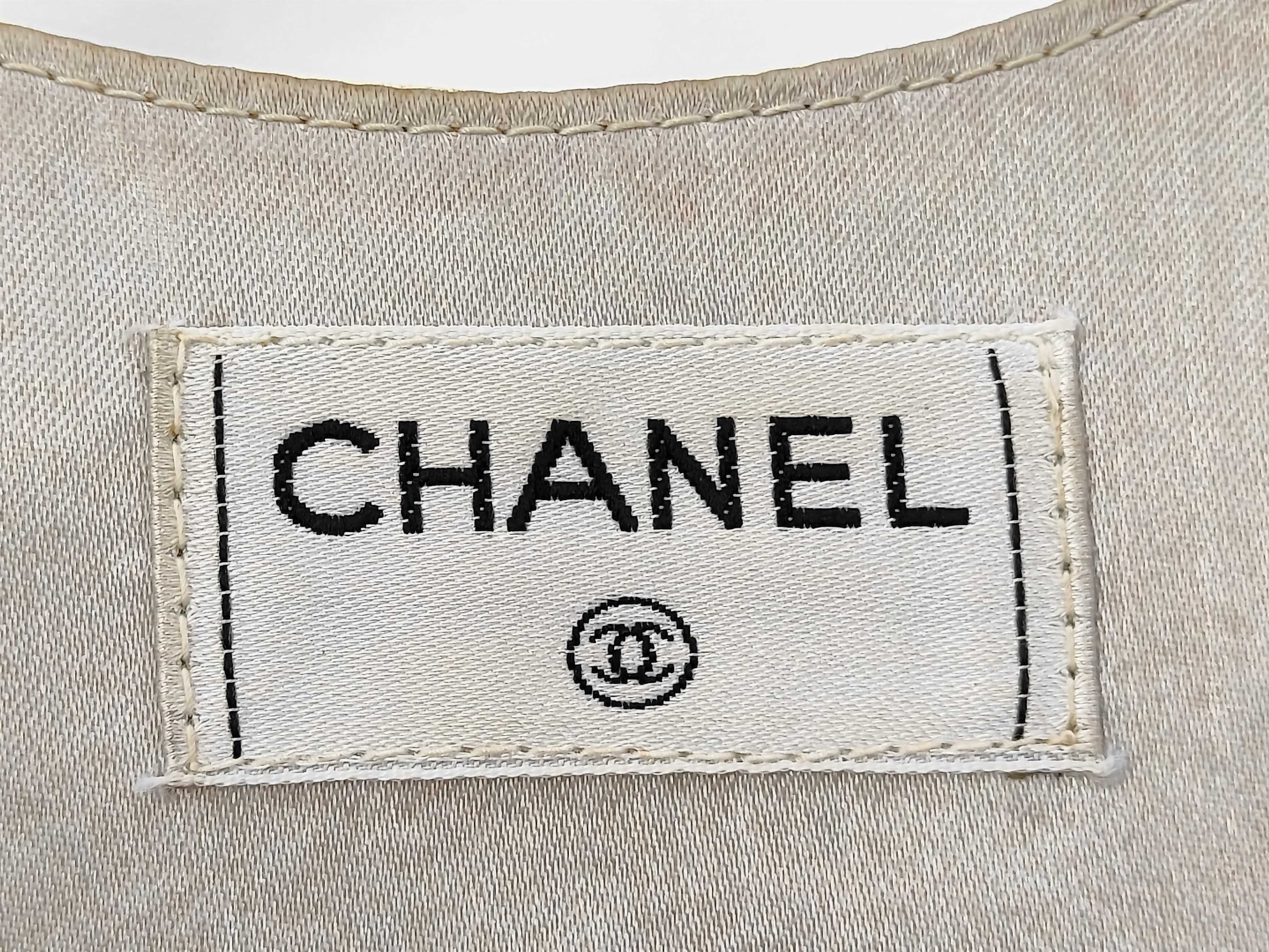Matelassé handbag, pearl white, item number 5. — view 11