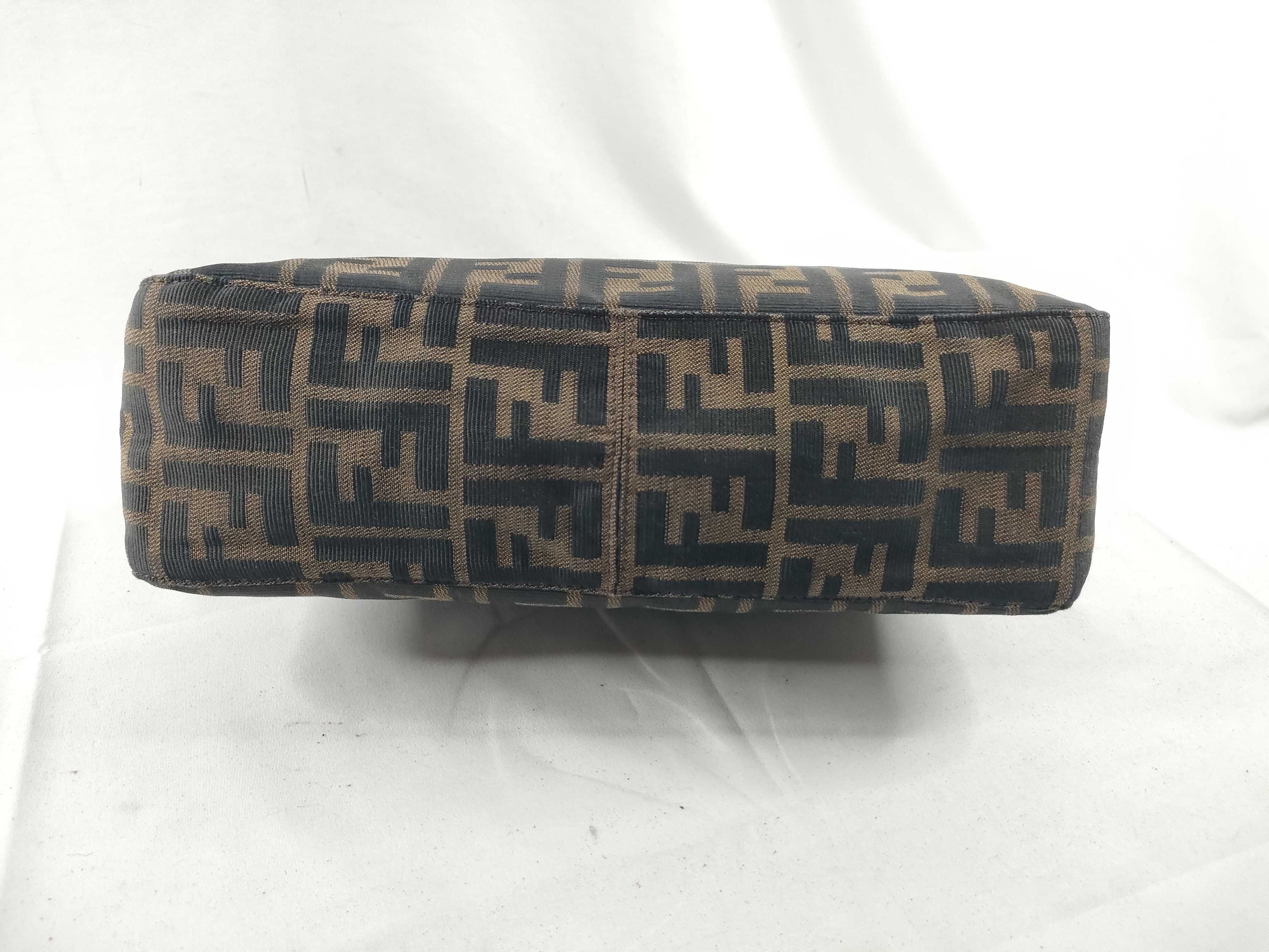 handbag — view 4