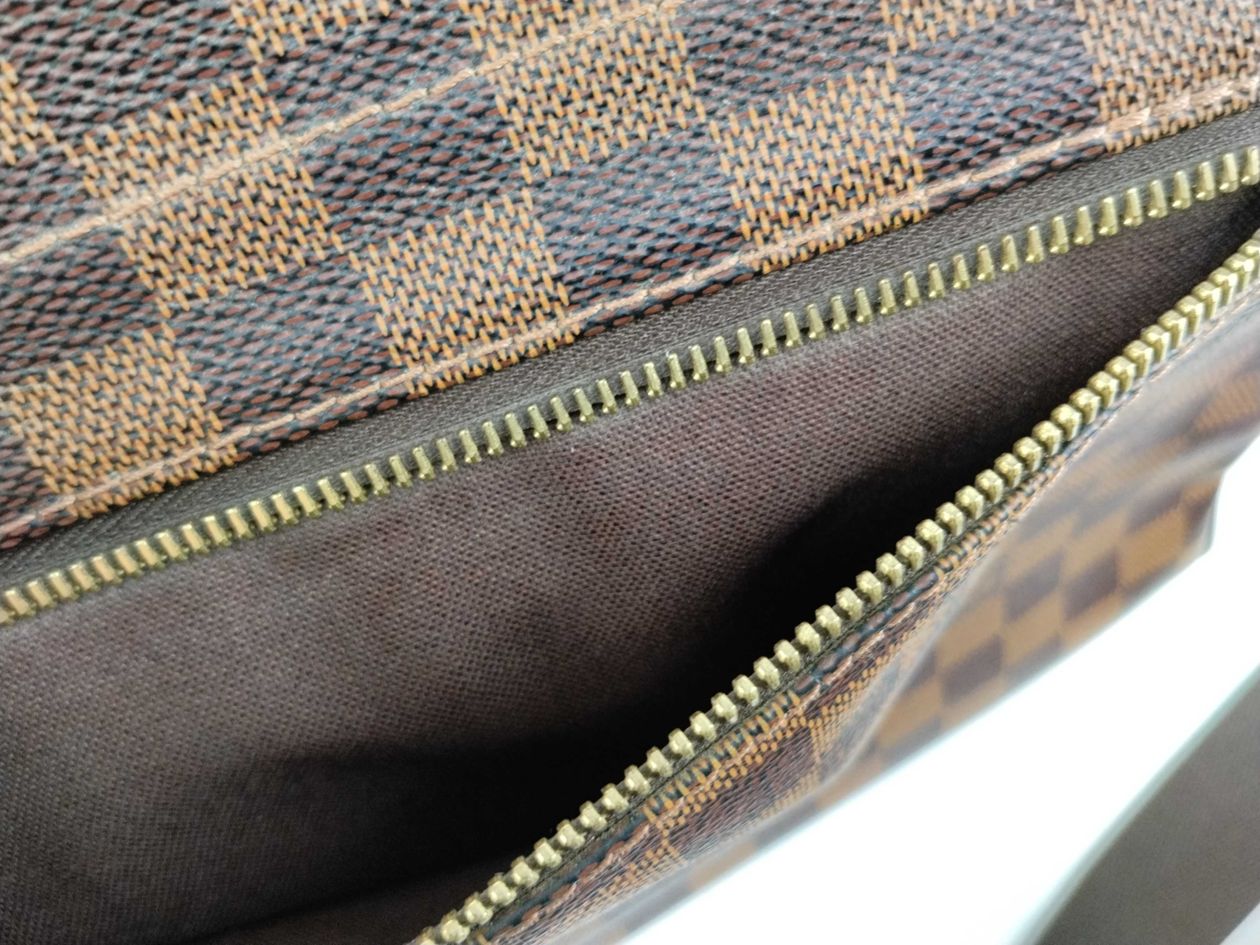 Damier Louis Vuitton Damier Shoulder Bag — view 15