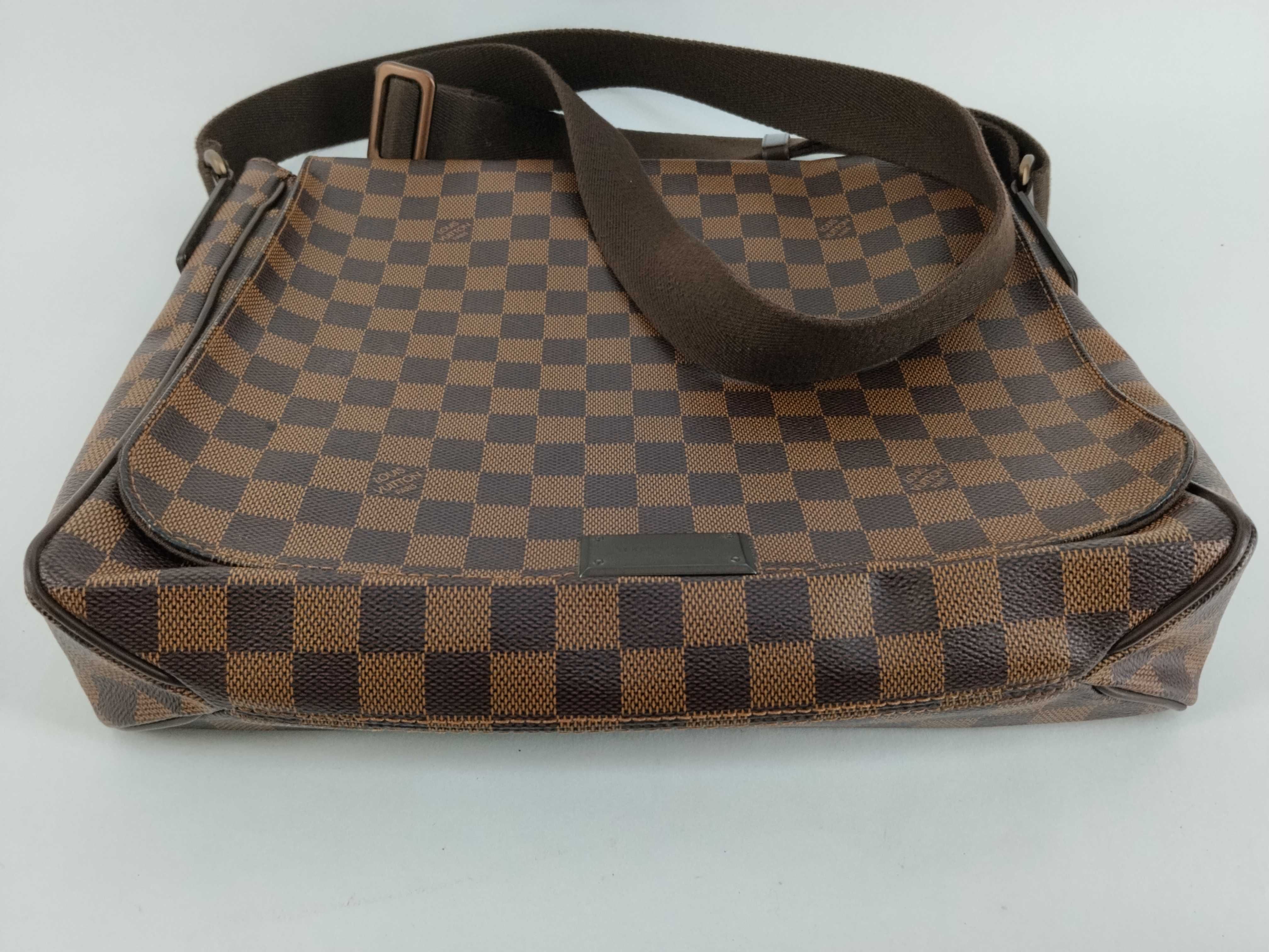 Damier Louis Vuitton Damier Shoulder Bag — view 7