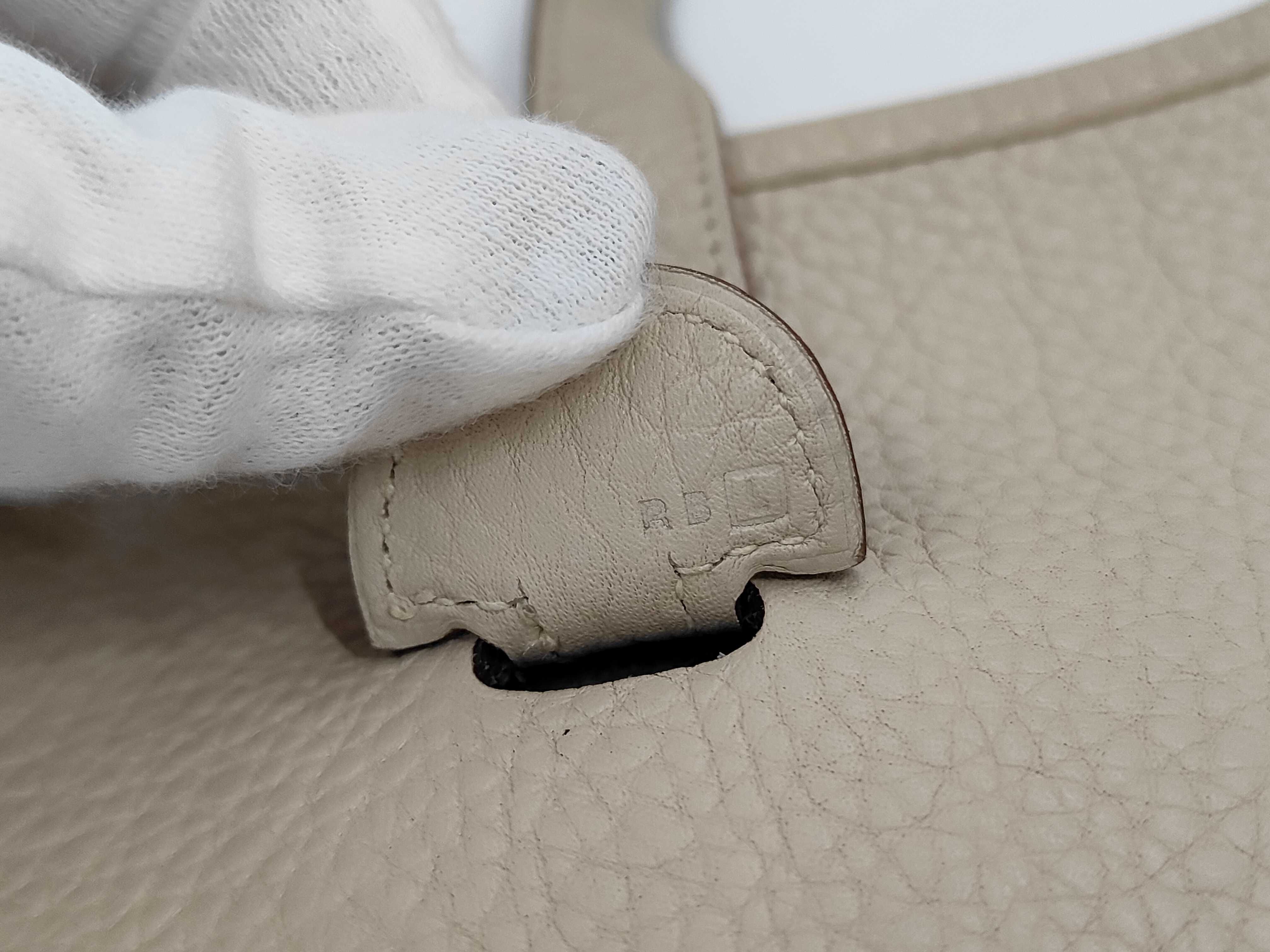 Evelyne III PM ?L Taurillon Shoulder Bag — view 15