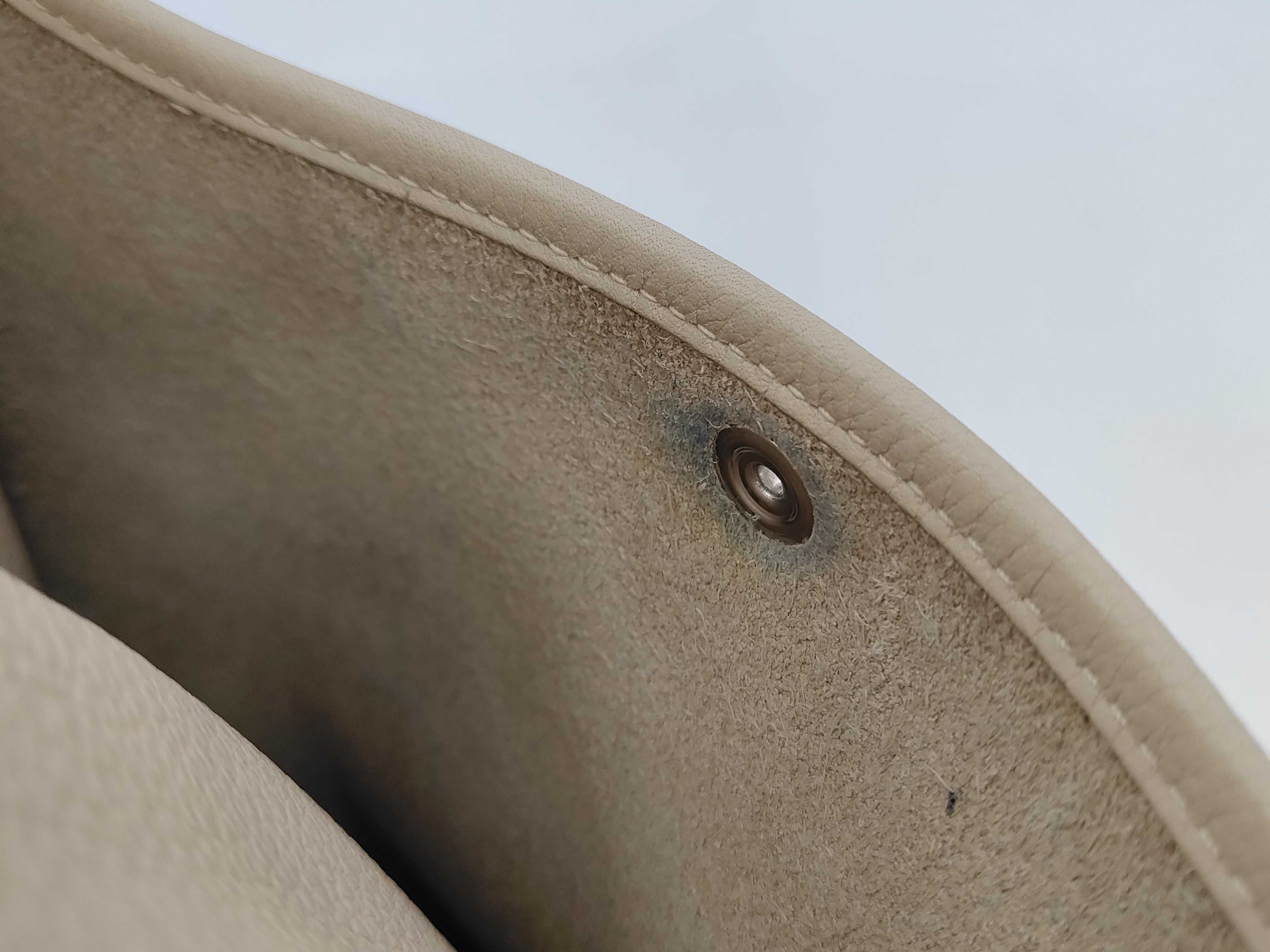 Evelyne III PM ?L Taurillon Shoulder Bag — view 10