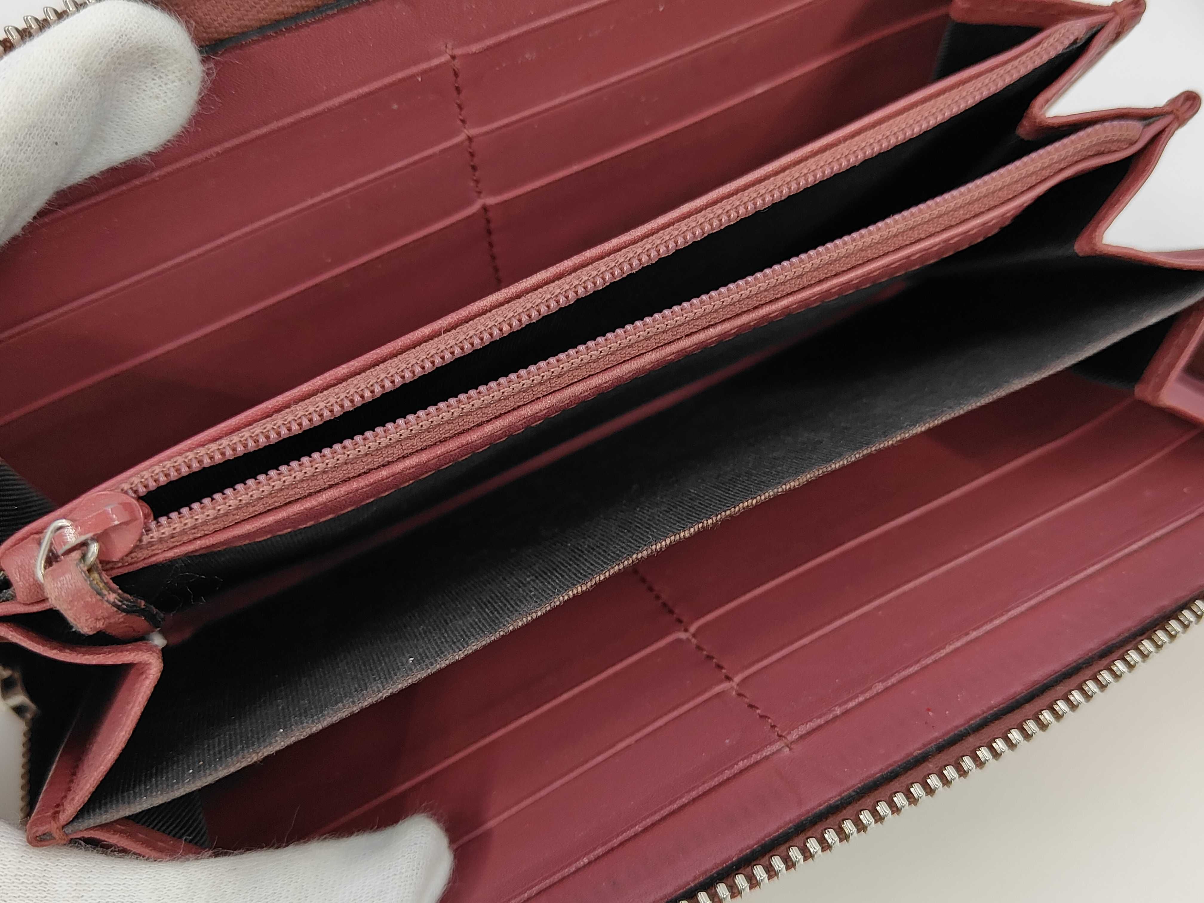 wallet — view 4
