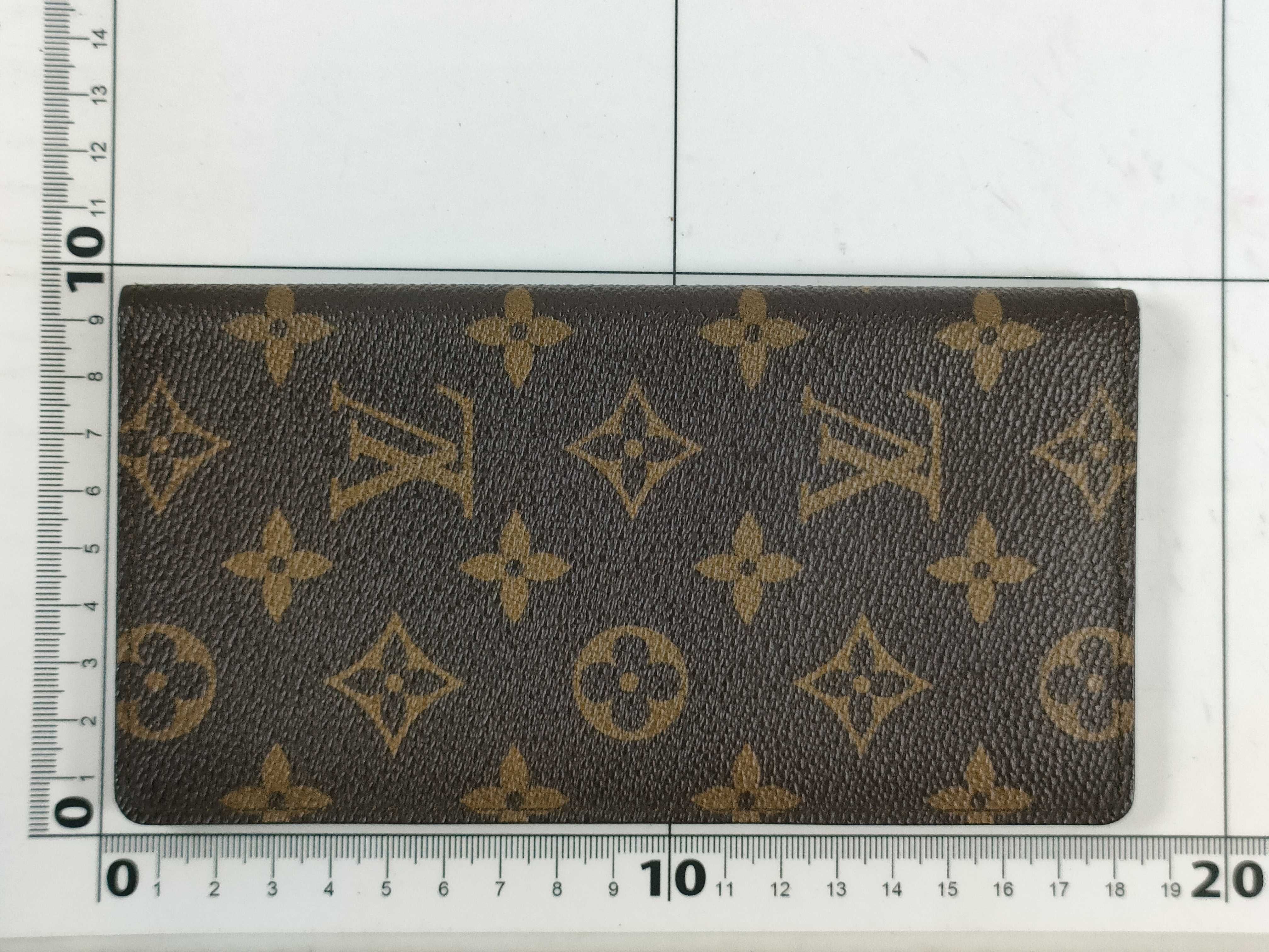 Monogram R20008 Agenda Horizontal Billfold — view 2