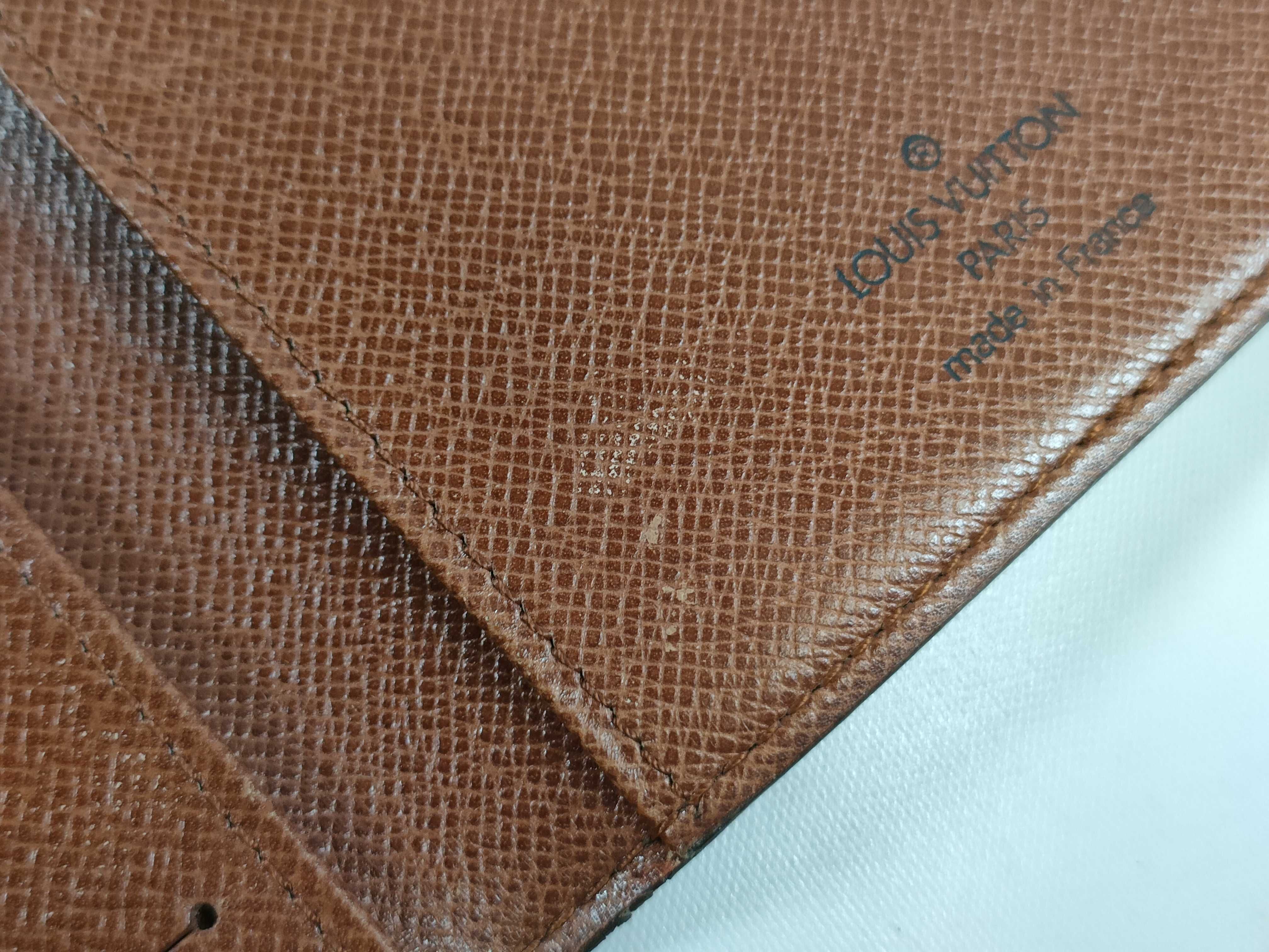 Monogram R20008 Agenda Horizontal Billfold — view 12