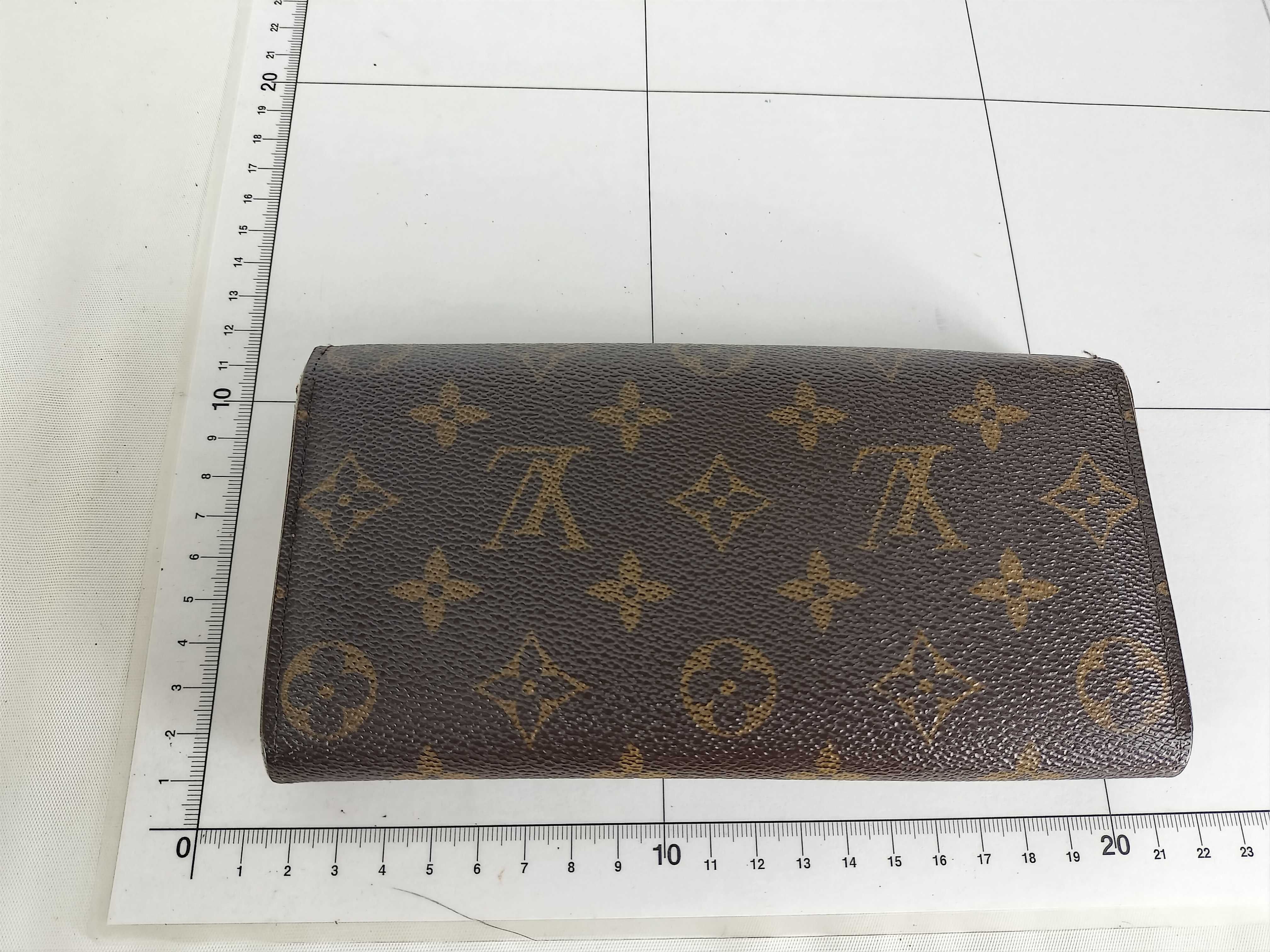Monogram Portefeuille Sarah Wallet — view 15
