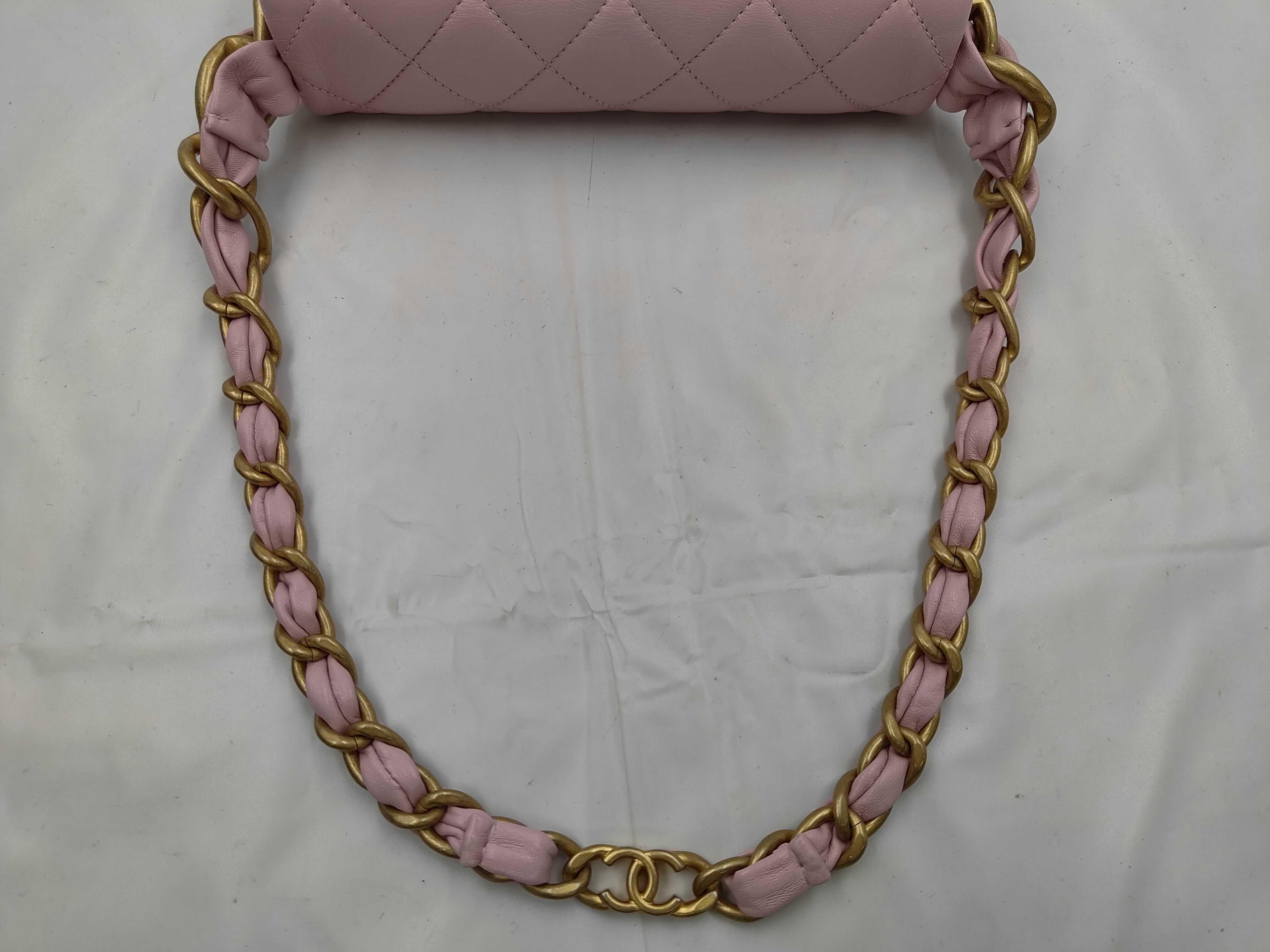 Lambskin Matelassé Chain Shoulder Bag C7N1XEH6 — view 3