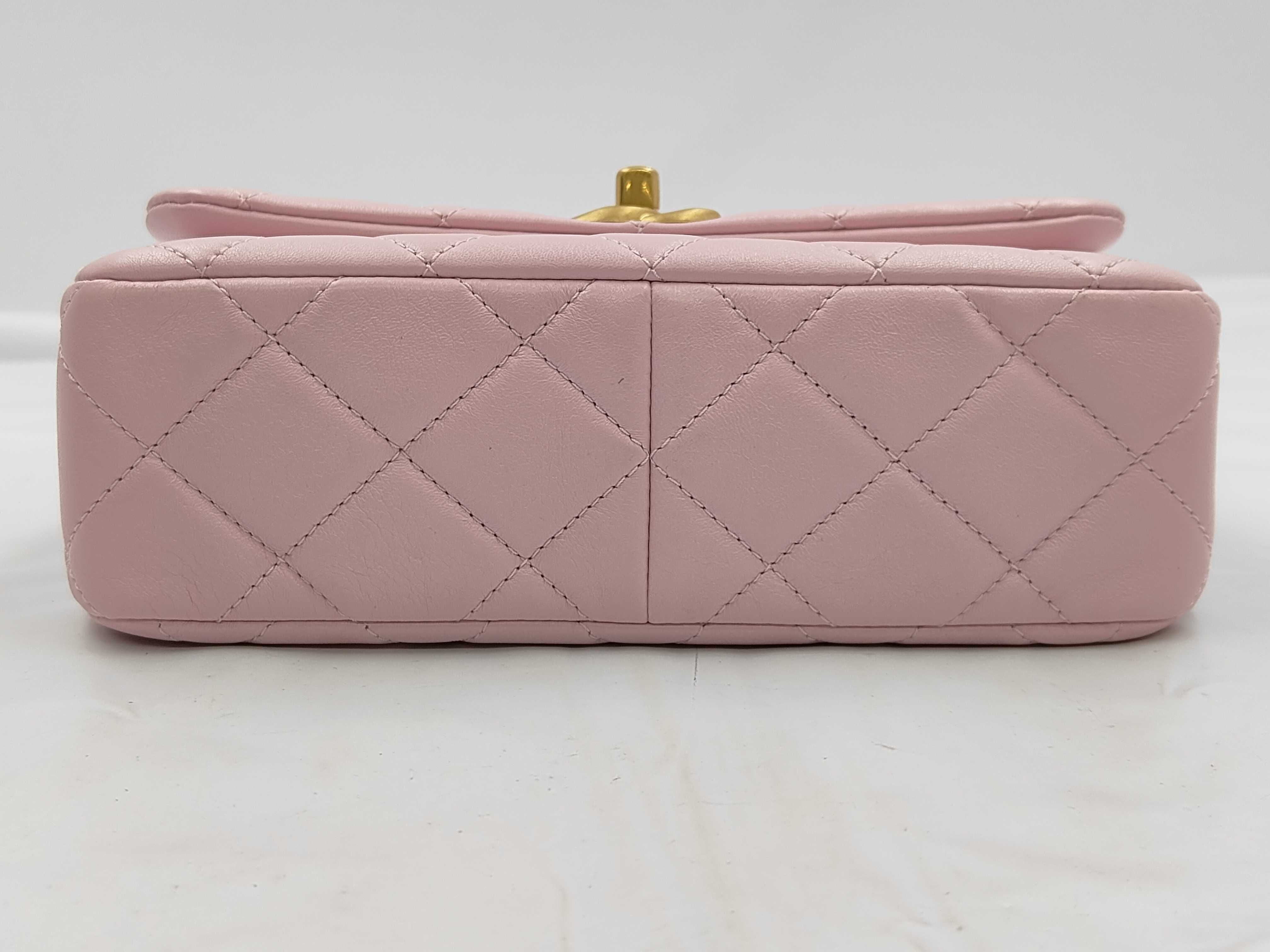 Lambskin Matelassé Chain Shoulder Bag C7N1XEH6 — view 7