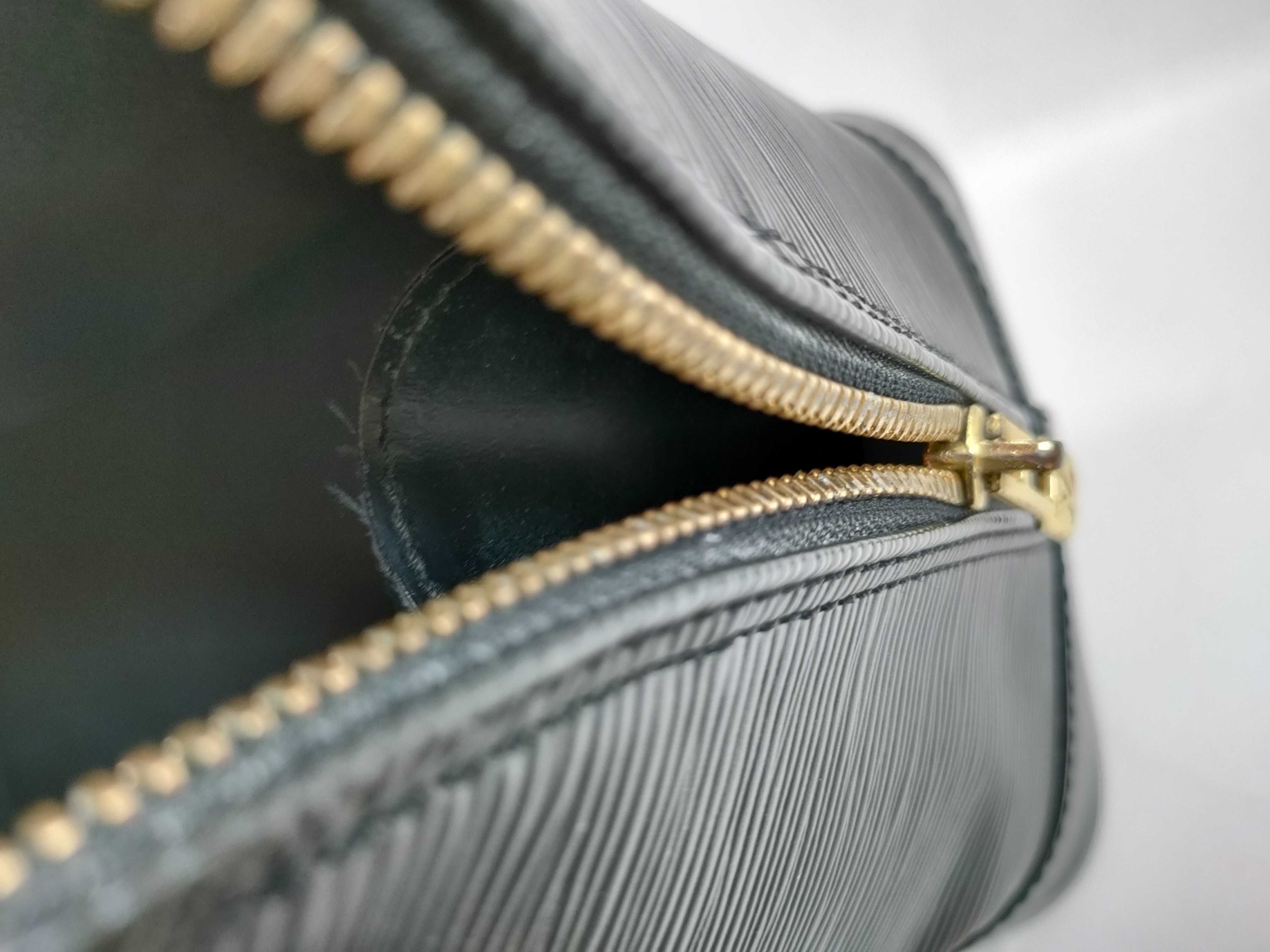 Epi M52142 AR0062 Handbag — view 12