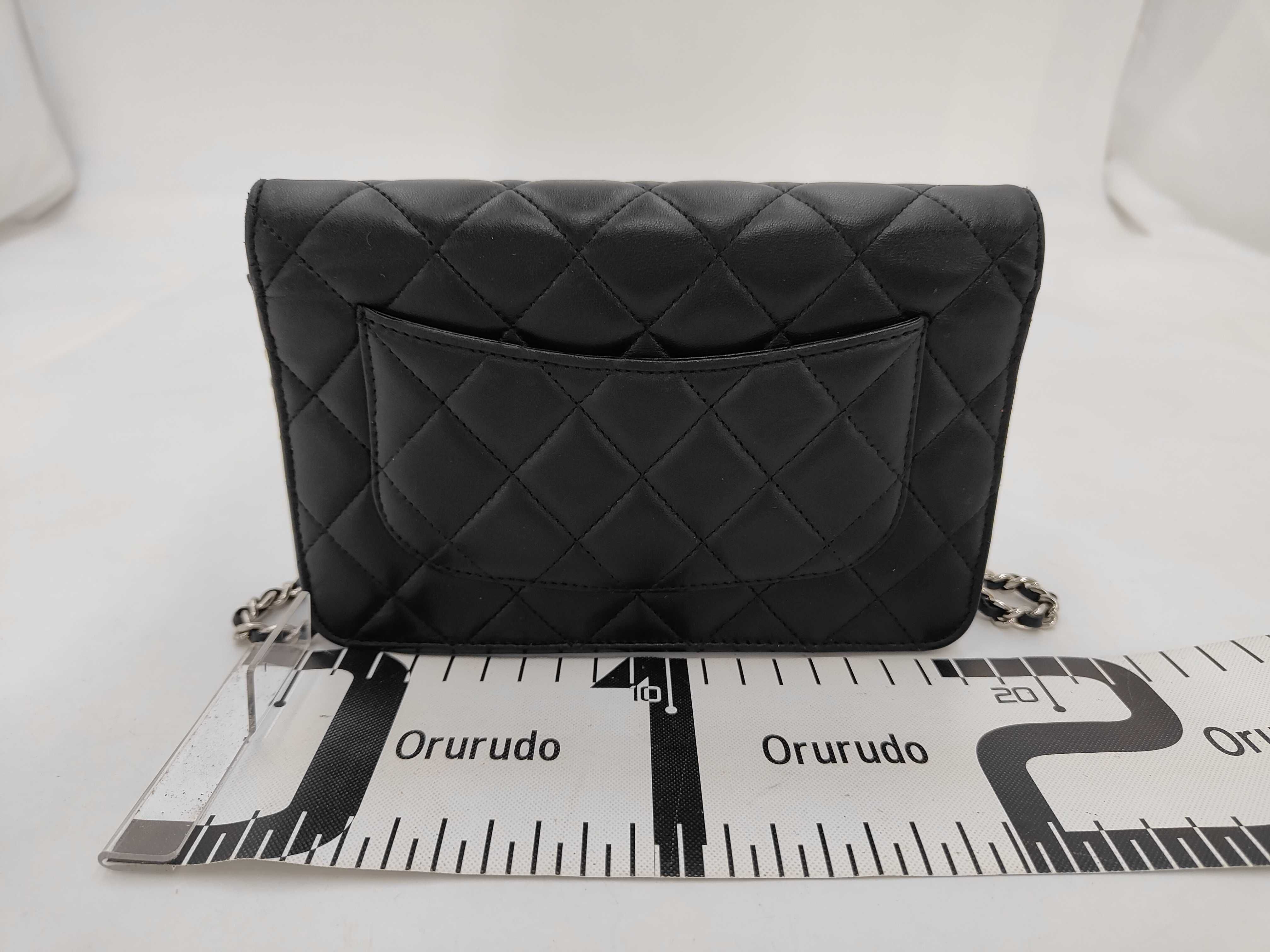 Matelassé Chain Wallet Shoulder Bag (Serial Number 28) — view 2