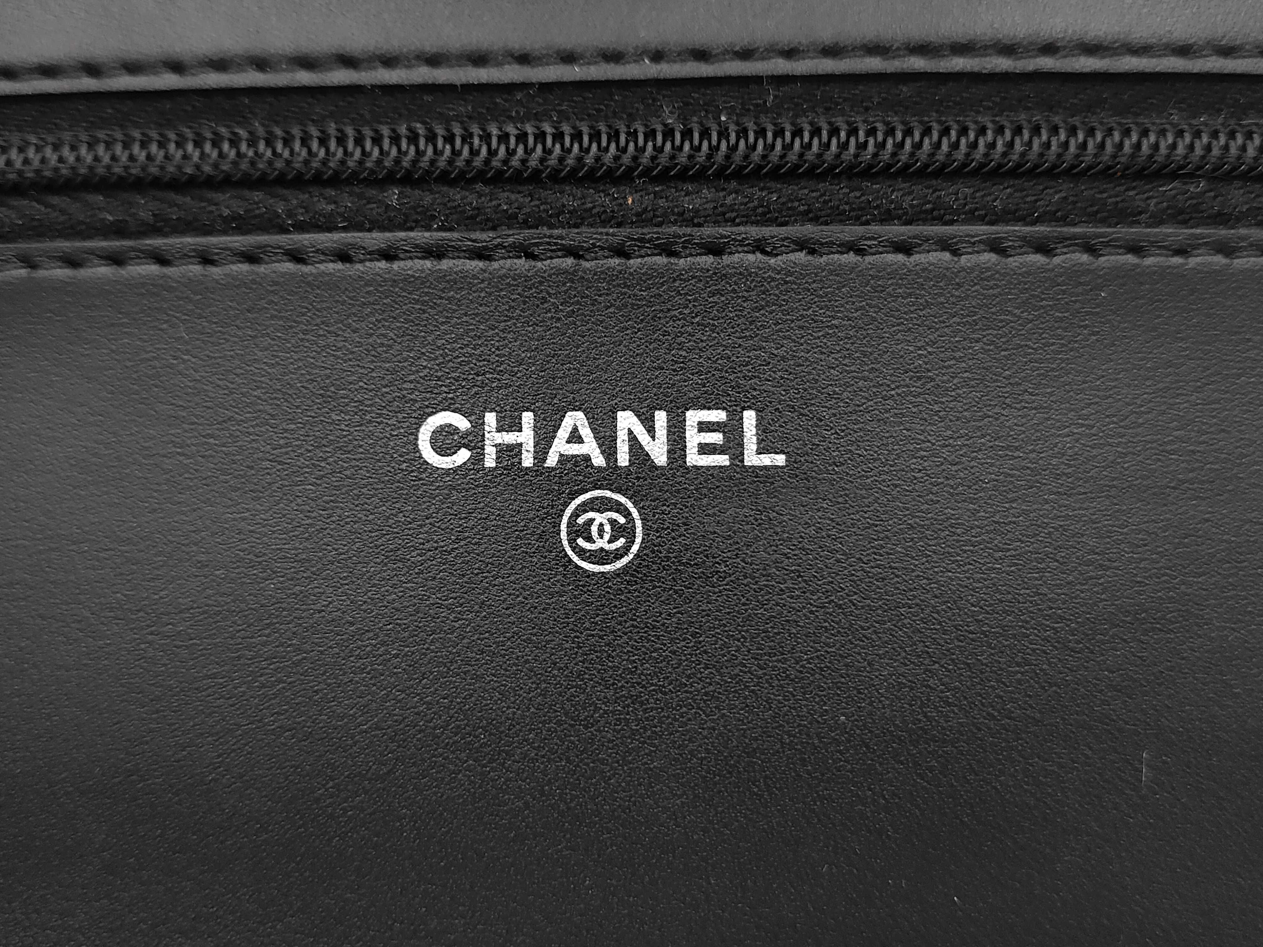 Matelassé Chain Wallet Shoulder Bag (Serial Number 28) — view 11