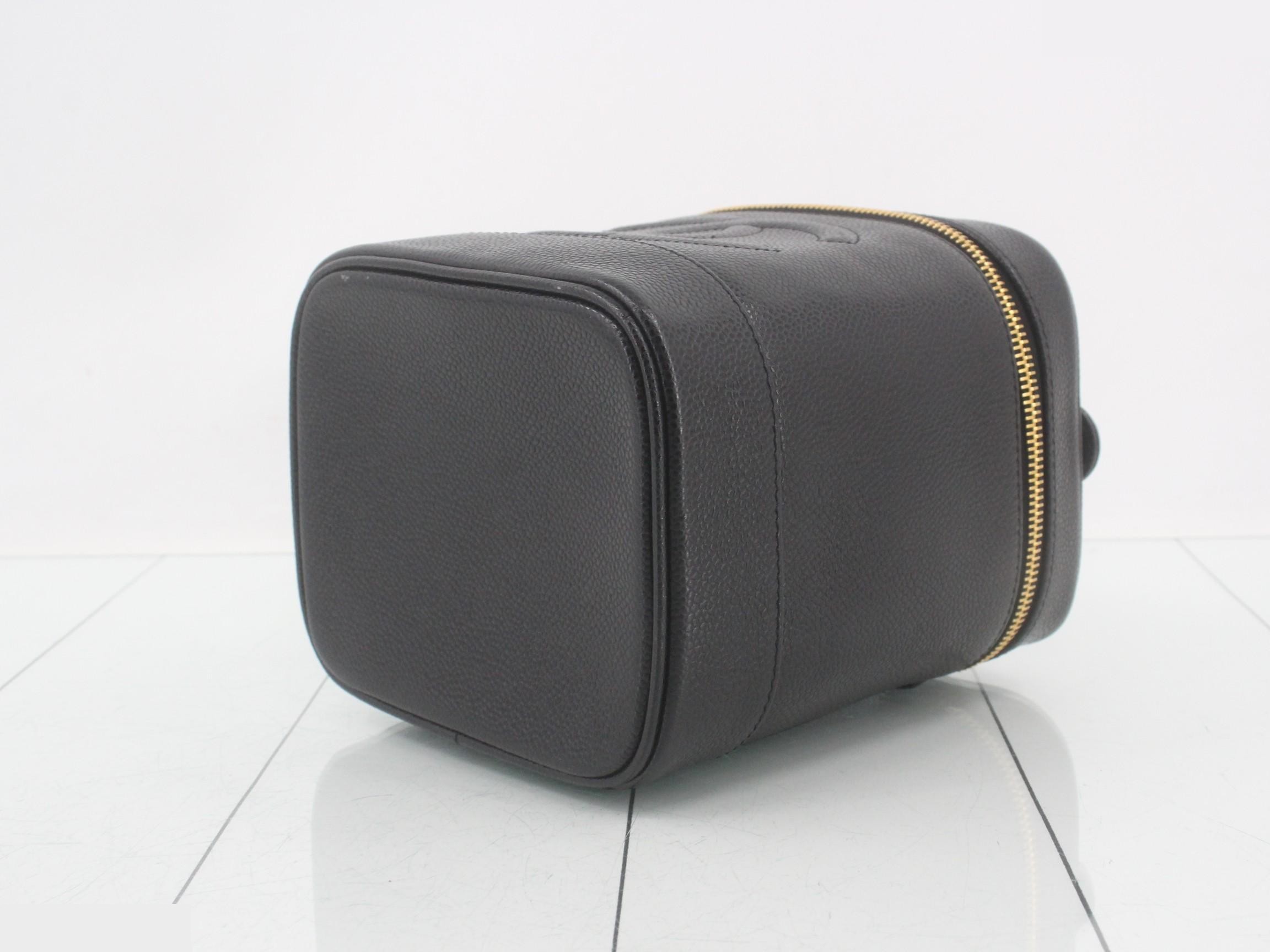 Caviar Skin Vanity — view 6