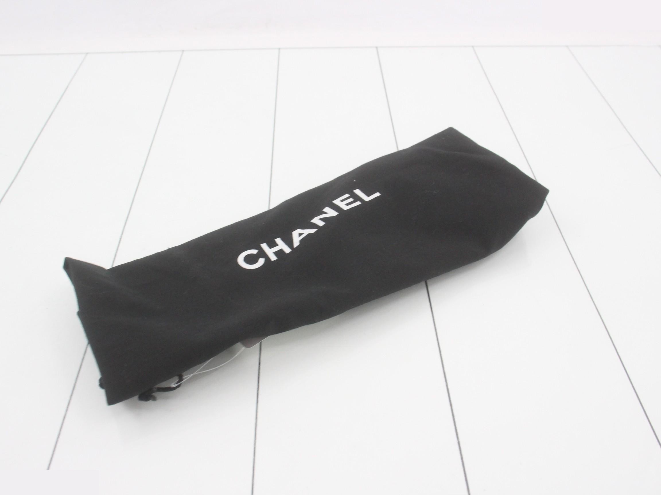Caviar Skin Vanity — view 7