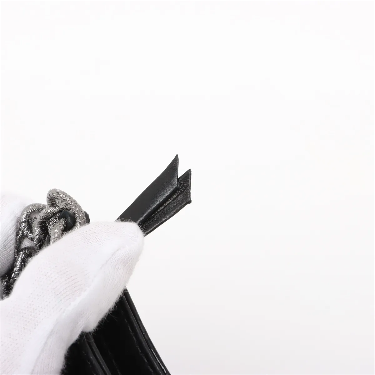 Camellia Patent Leather Chain Handbag Black Silver Hardware 8608683 No. 8 — view 8